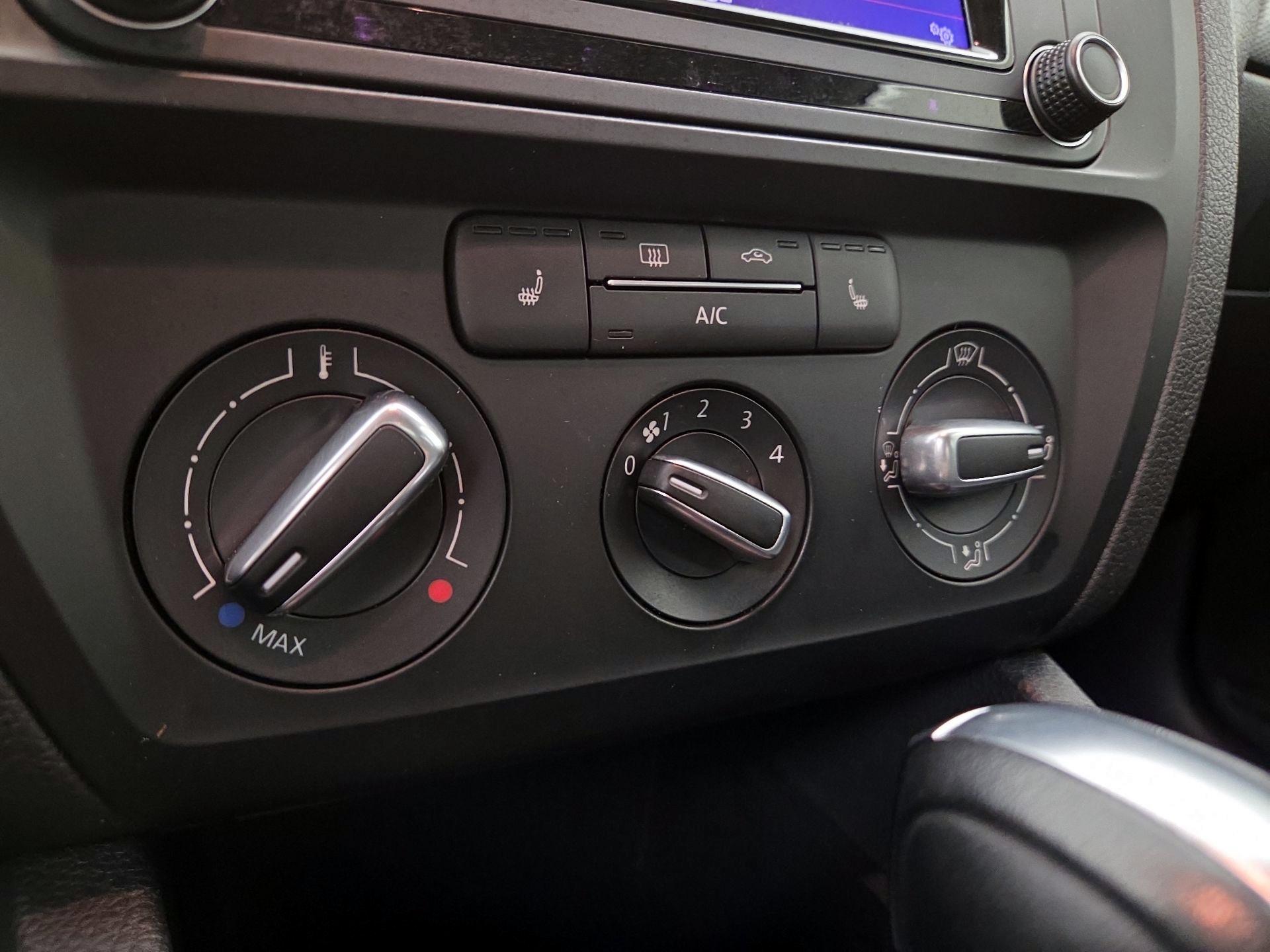 Thumbnail: 2016 Volkswagen Jetta - 14