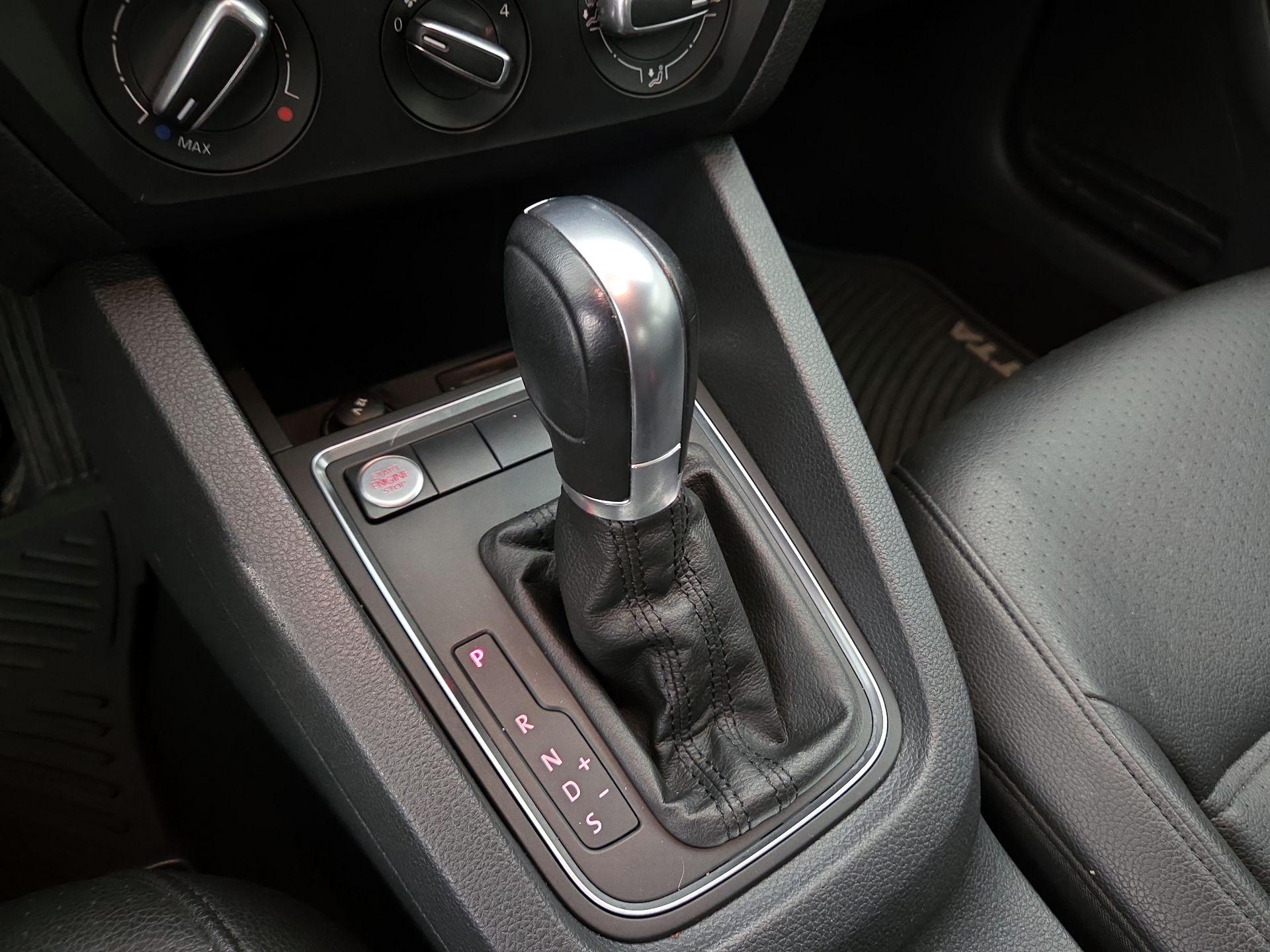 Thumbnail: 2016 Volkswagen Jetta - 15