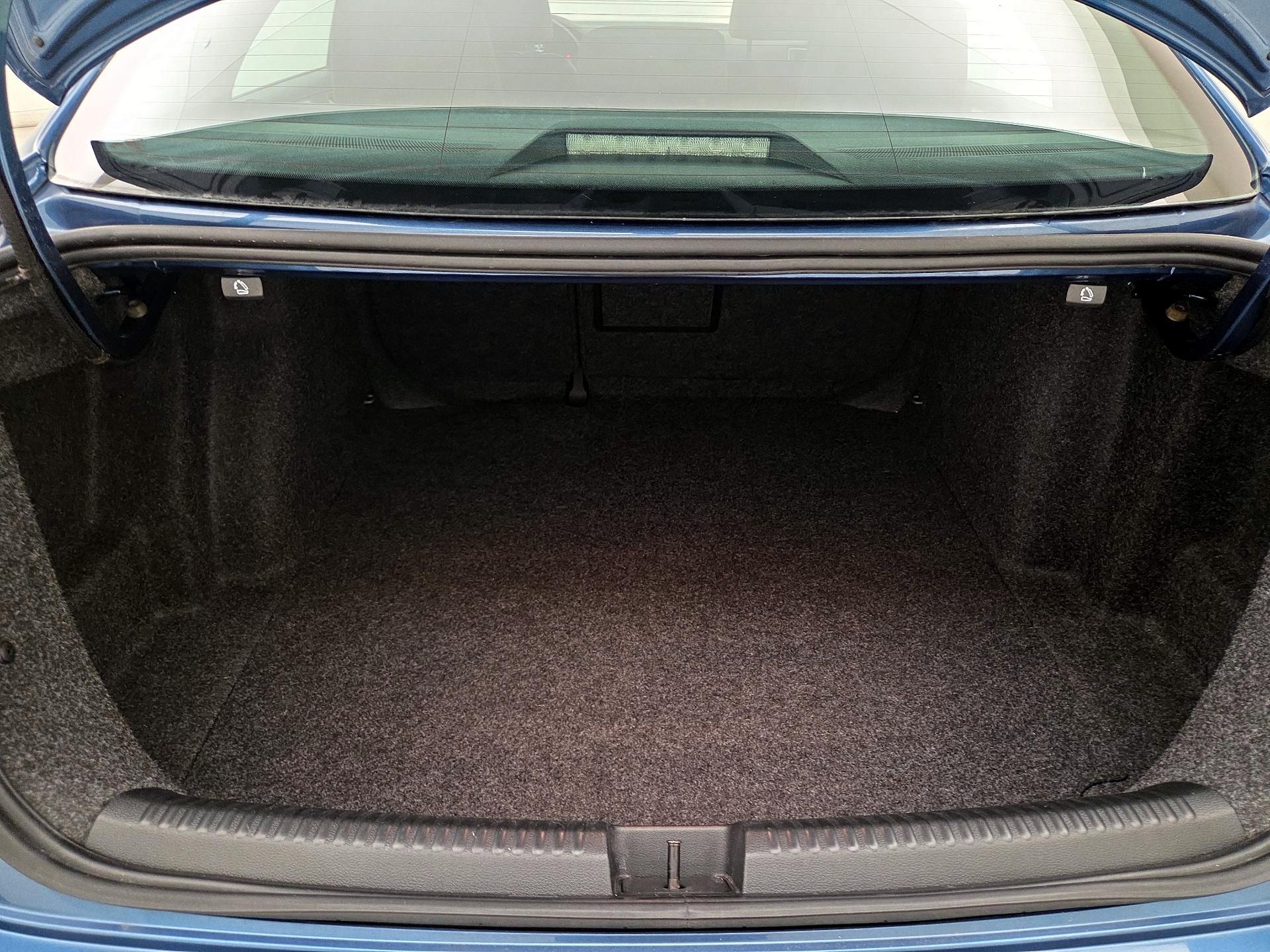 Thumbnail: 2016 Volkswagen Jetta - 17