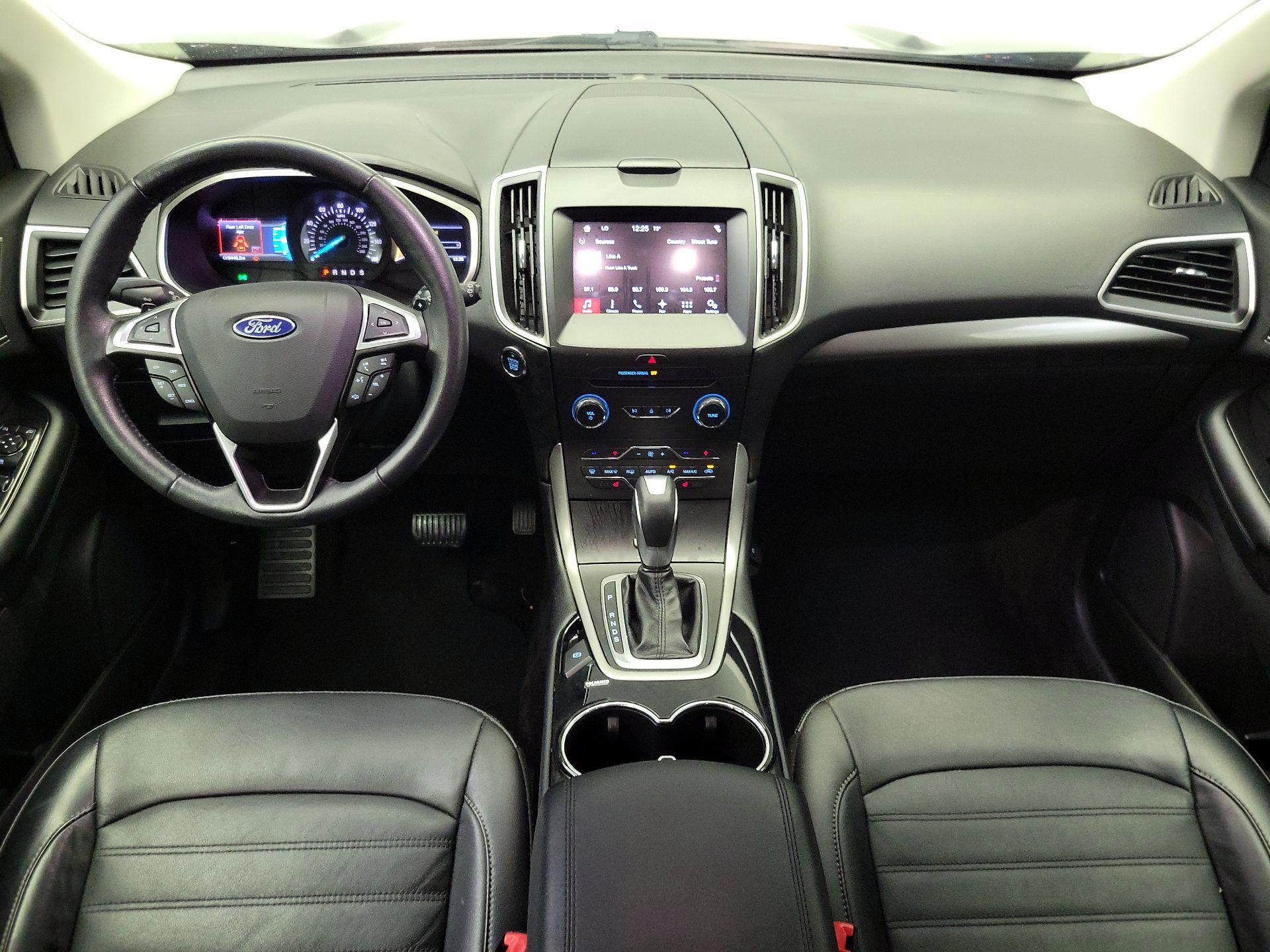 Thumbnail: 2016 Ford Edge - 9