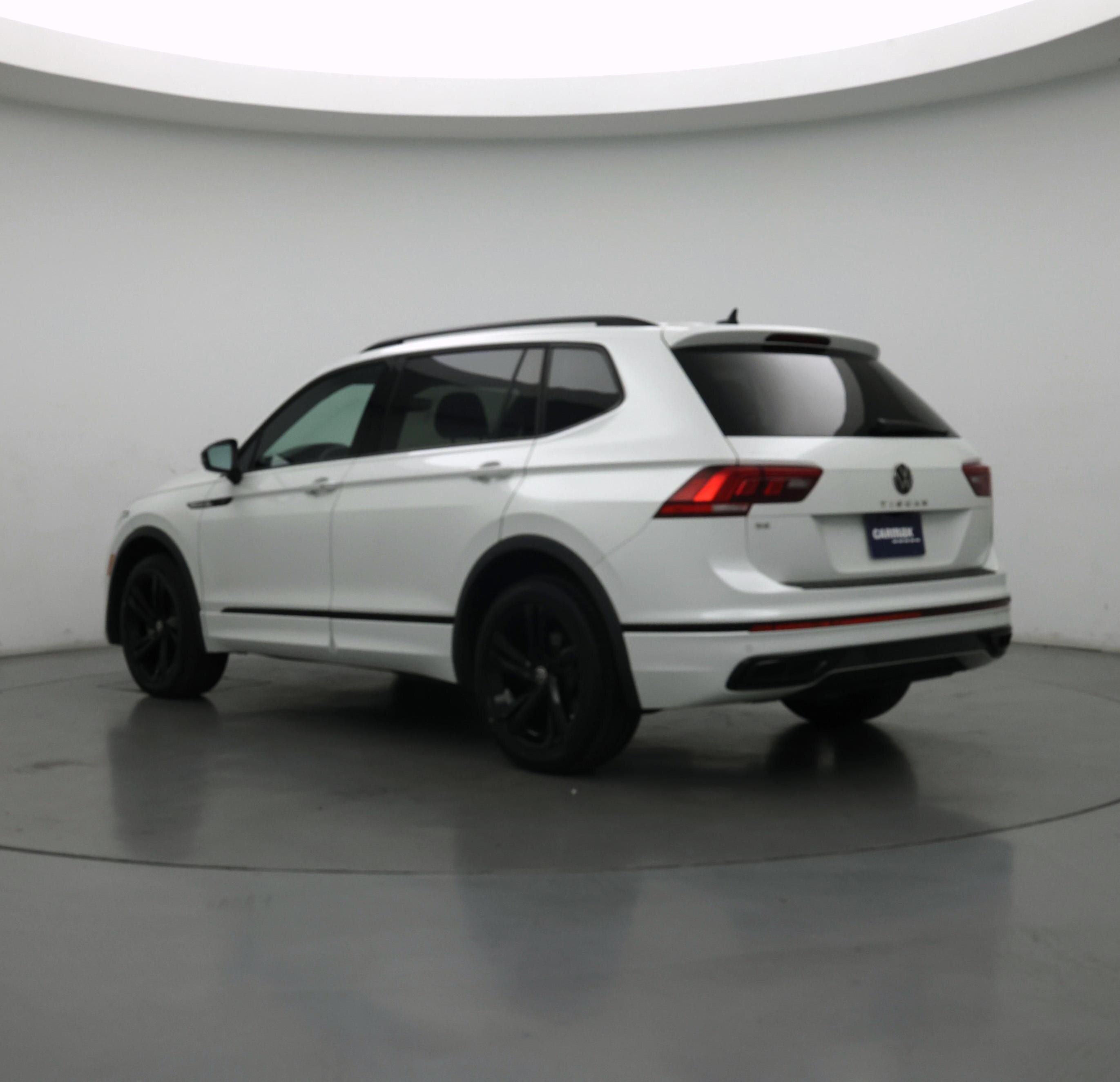 Thumbnail: 2023 Volkswagen Tiguan - 2