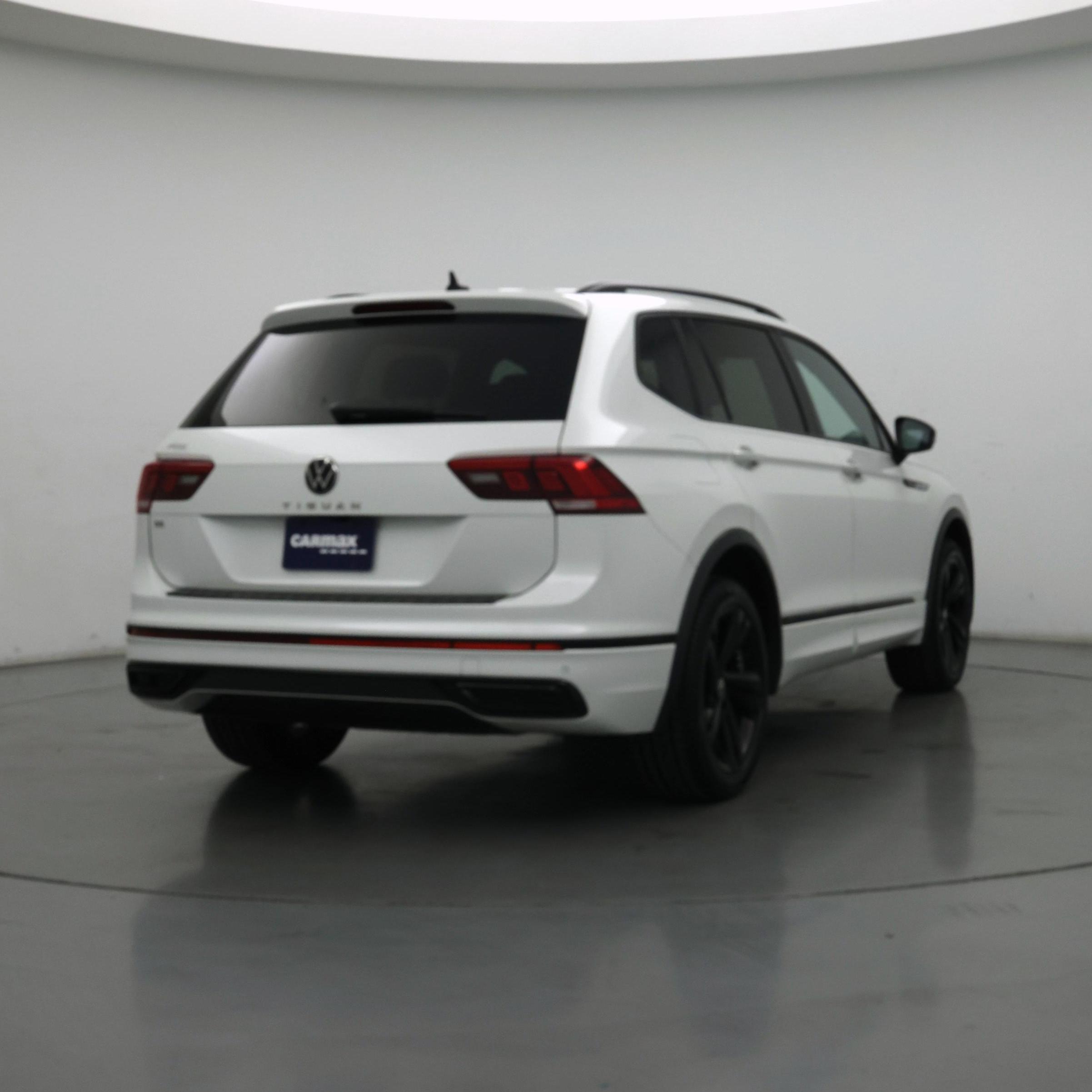 Thumbnail: 2023 Volkswagen Tiguan - 8