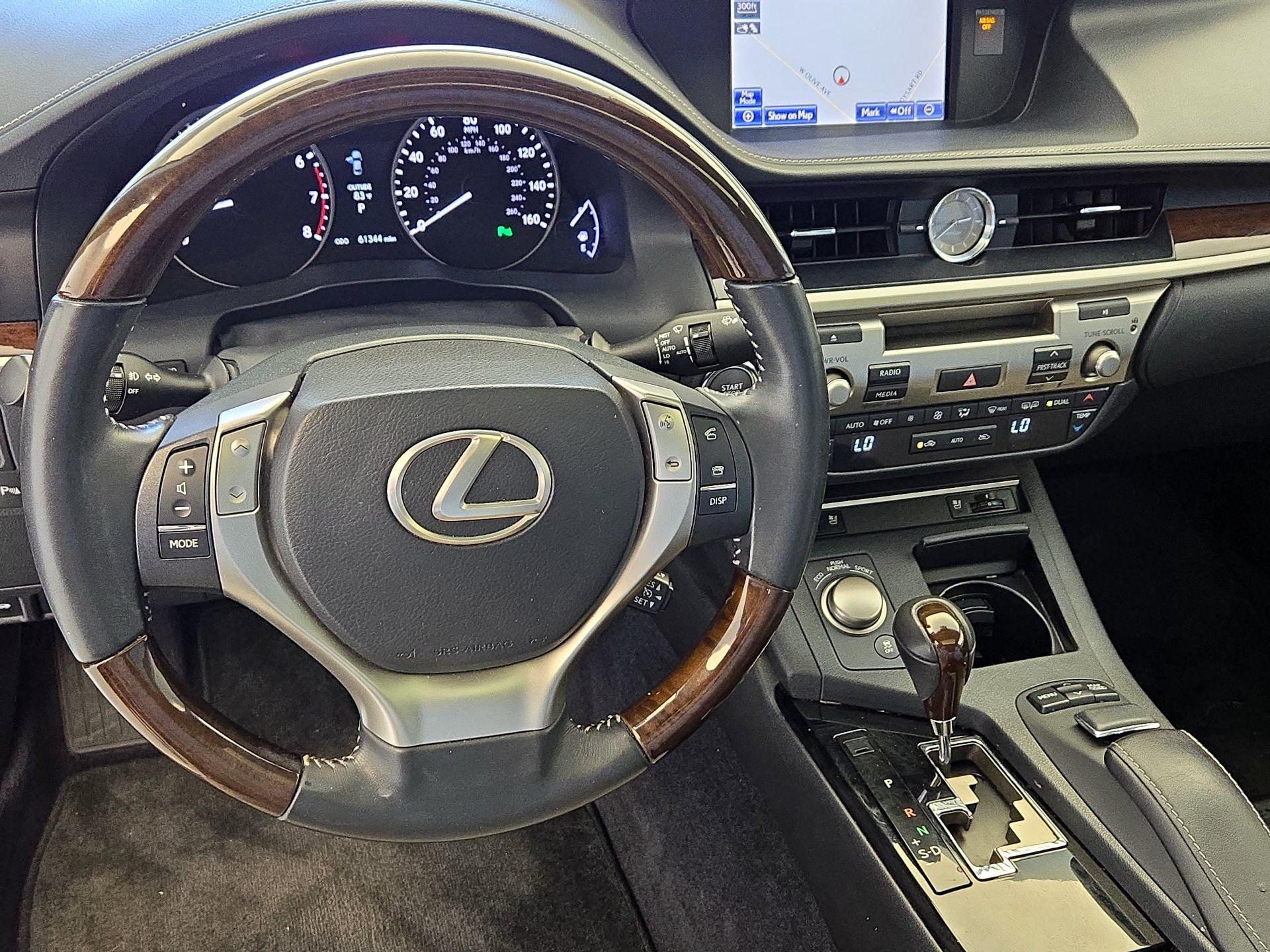 Thumbnail: 2014 Lexus ES - 10