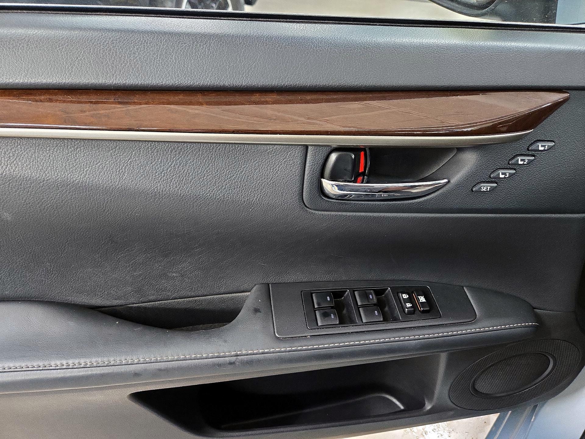 Thumbnail: 2014 Lexus ES - 12