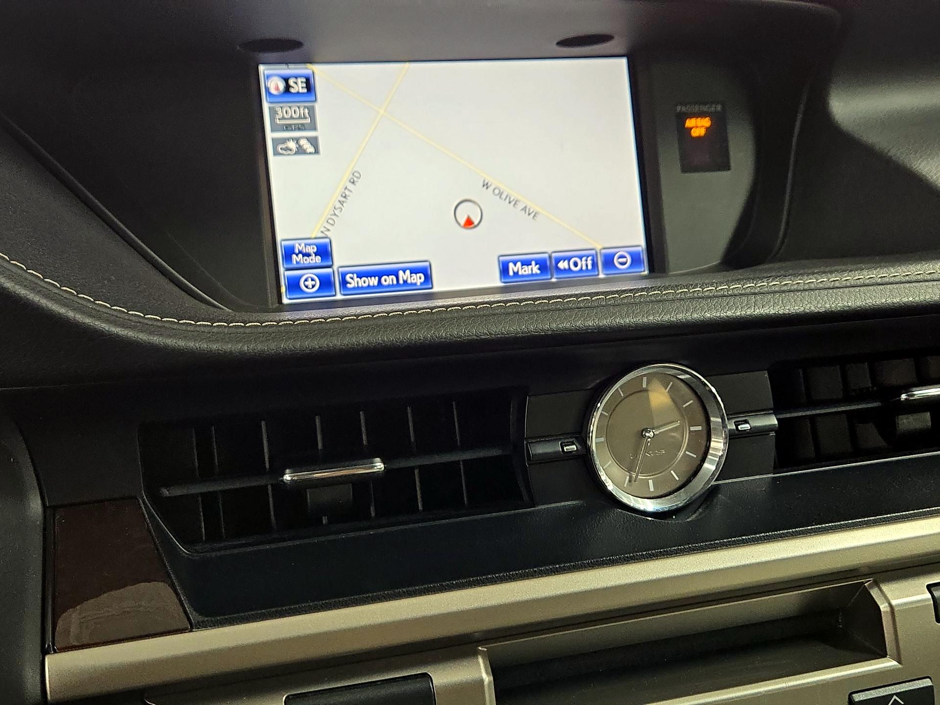 Thumbnail: 2014 Lexus ES - 14