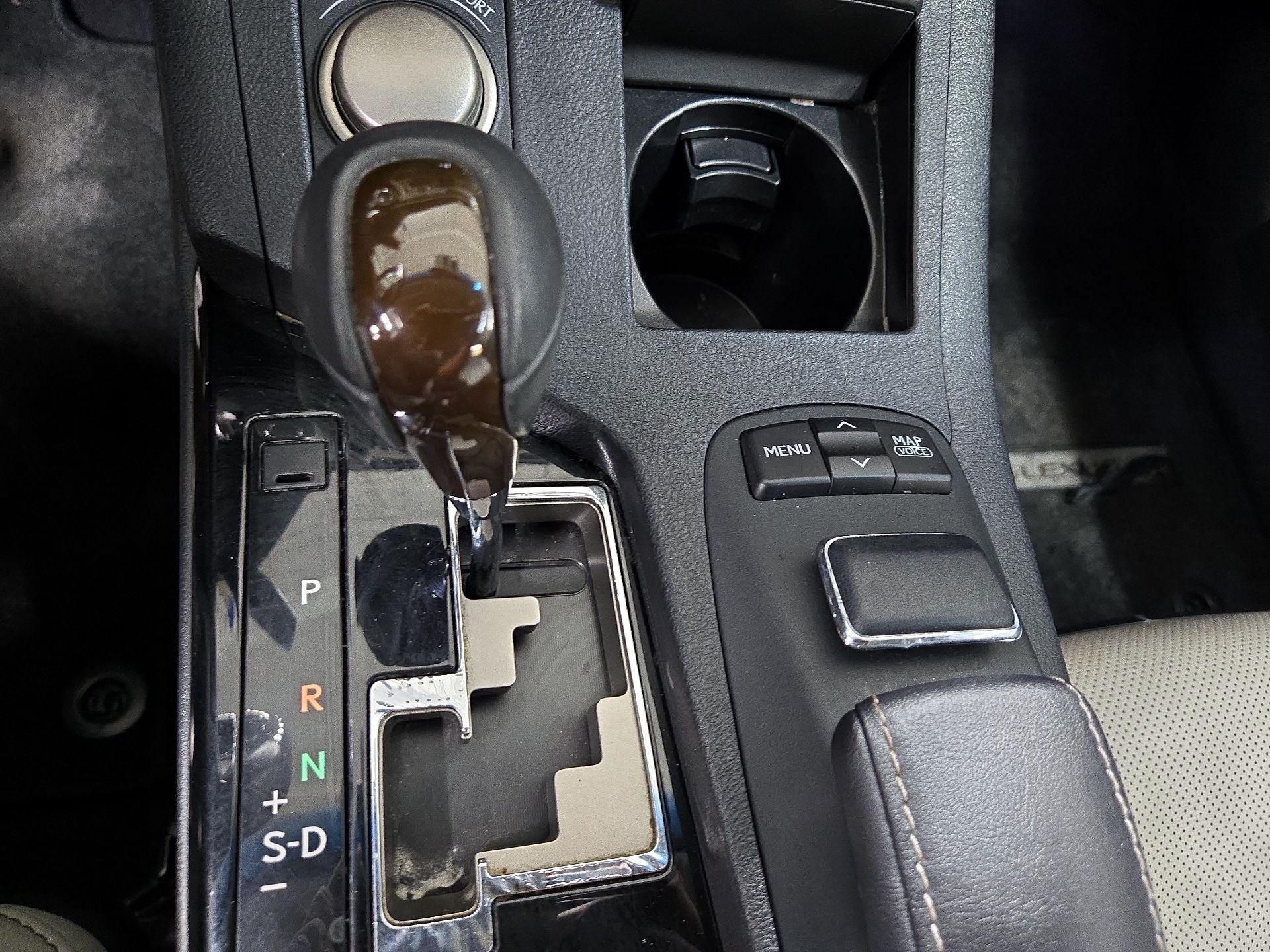 Thumbnail: 2014 Lexus ES - 18