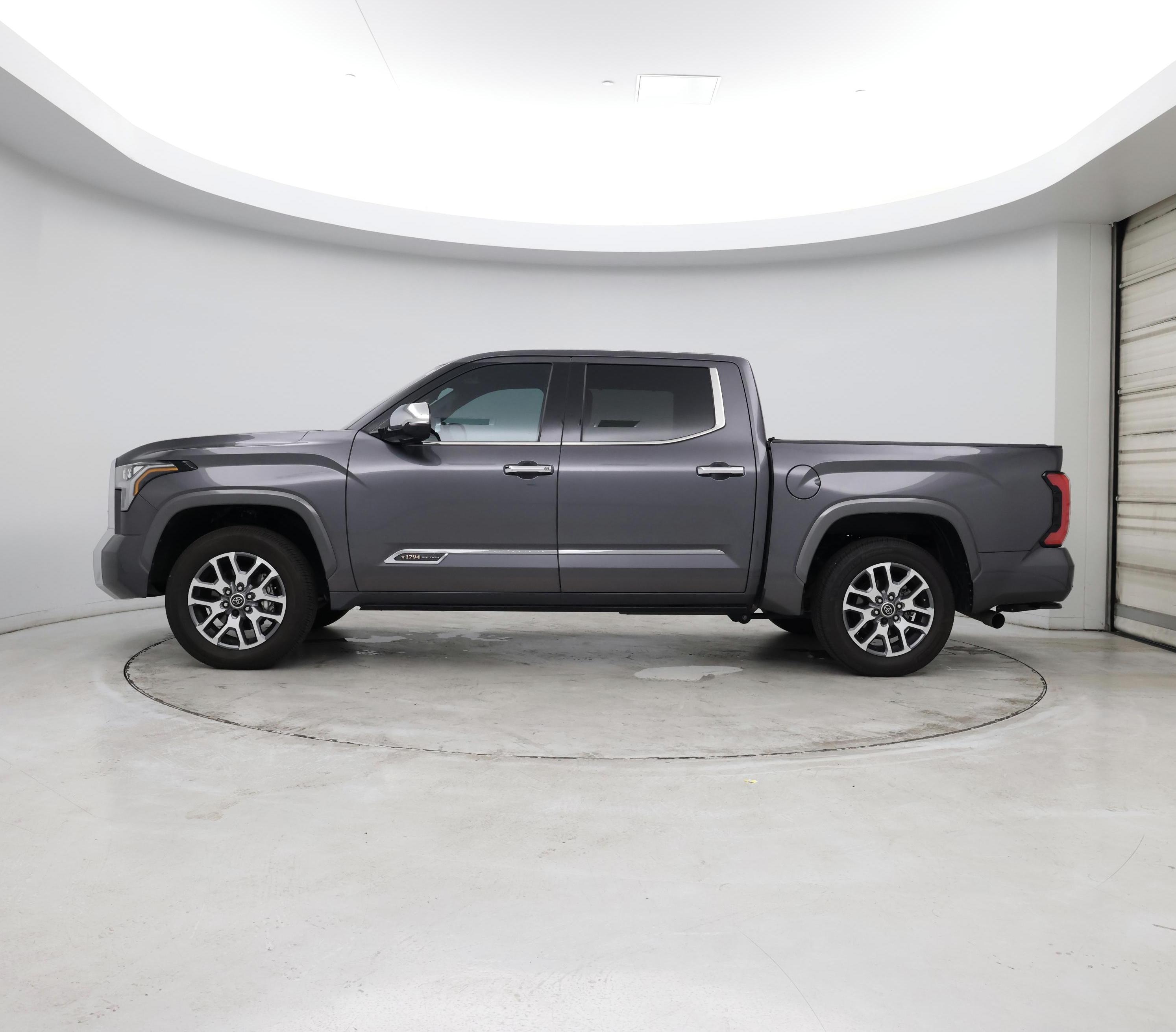 Thumbnail: 2022 Toyota Tundra - 2