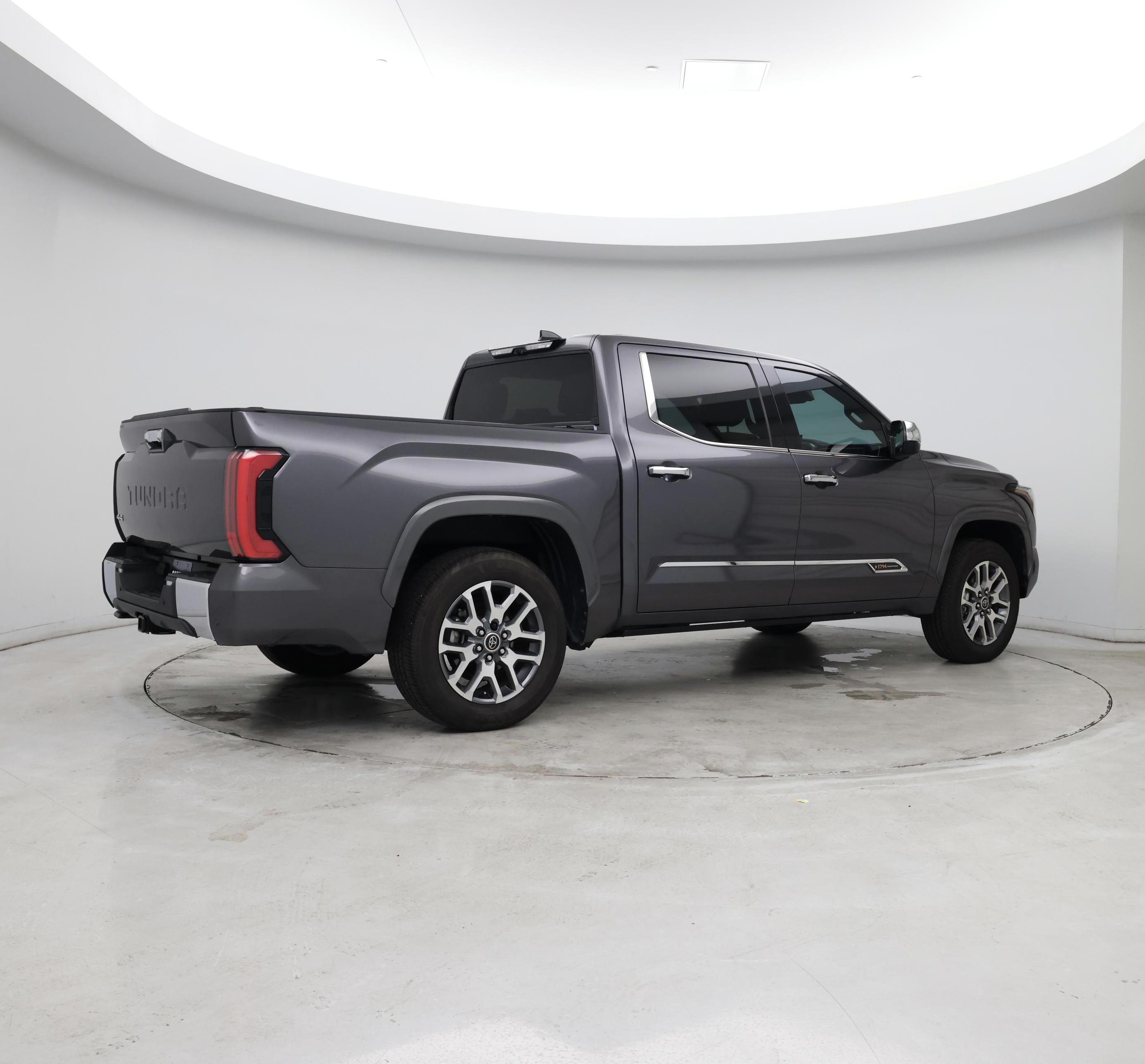 Thumbnail: 2022 Toyota Tundra - 6