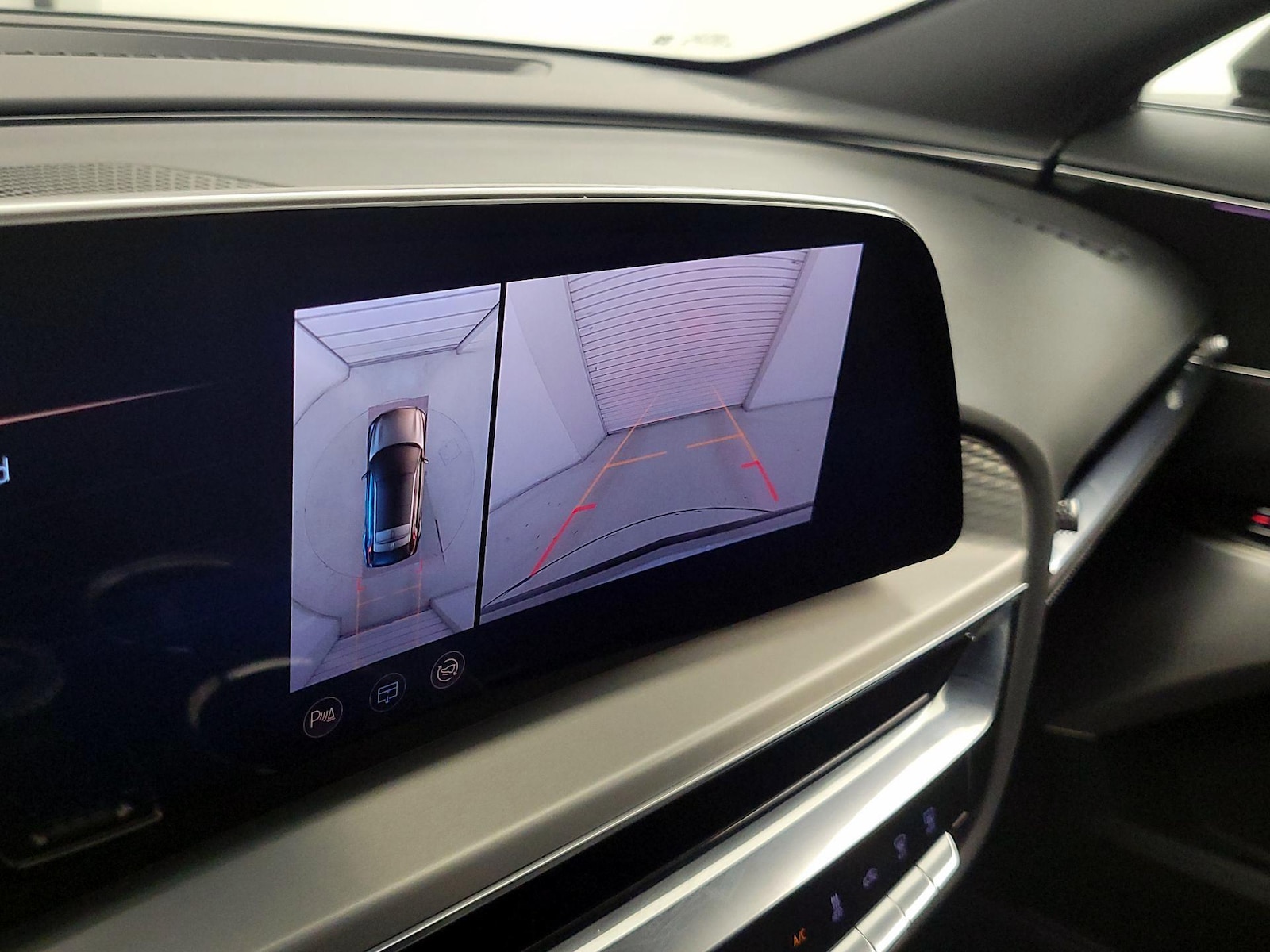 2024 Cadillac LYRIQ Sport 2 - Photo 15