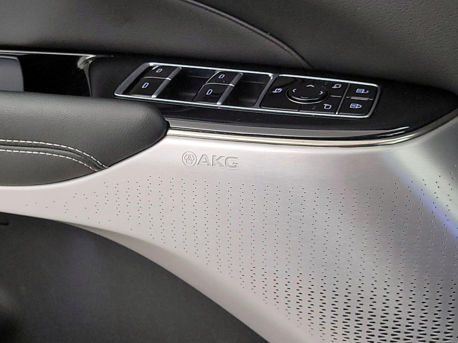 2024 Cadillac LYRIQ Sport 2 - Photo 23