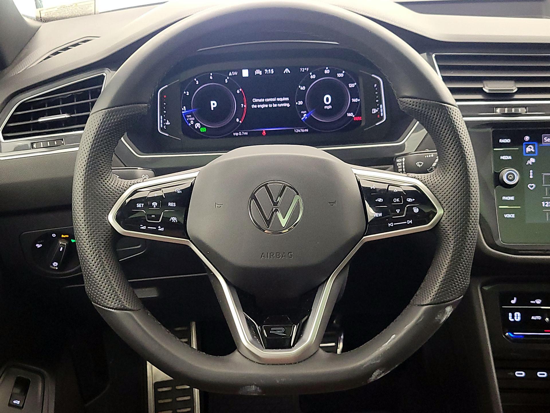 Thumbnail: 2022 Volkswagen Tiguan - 10