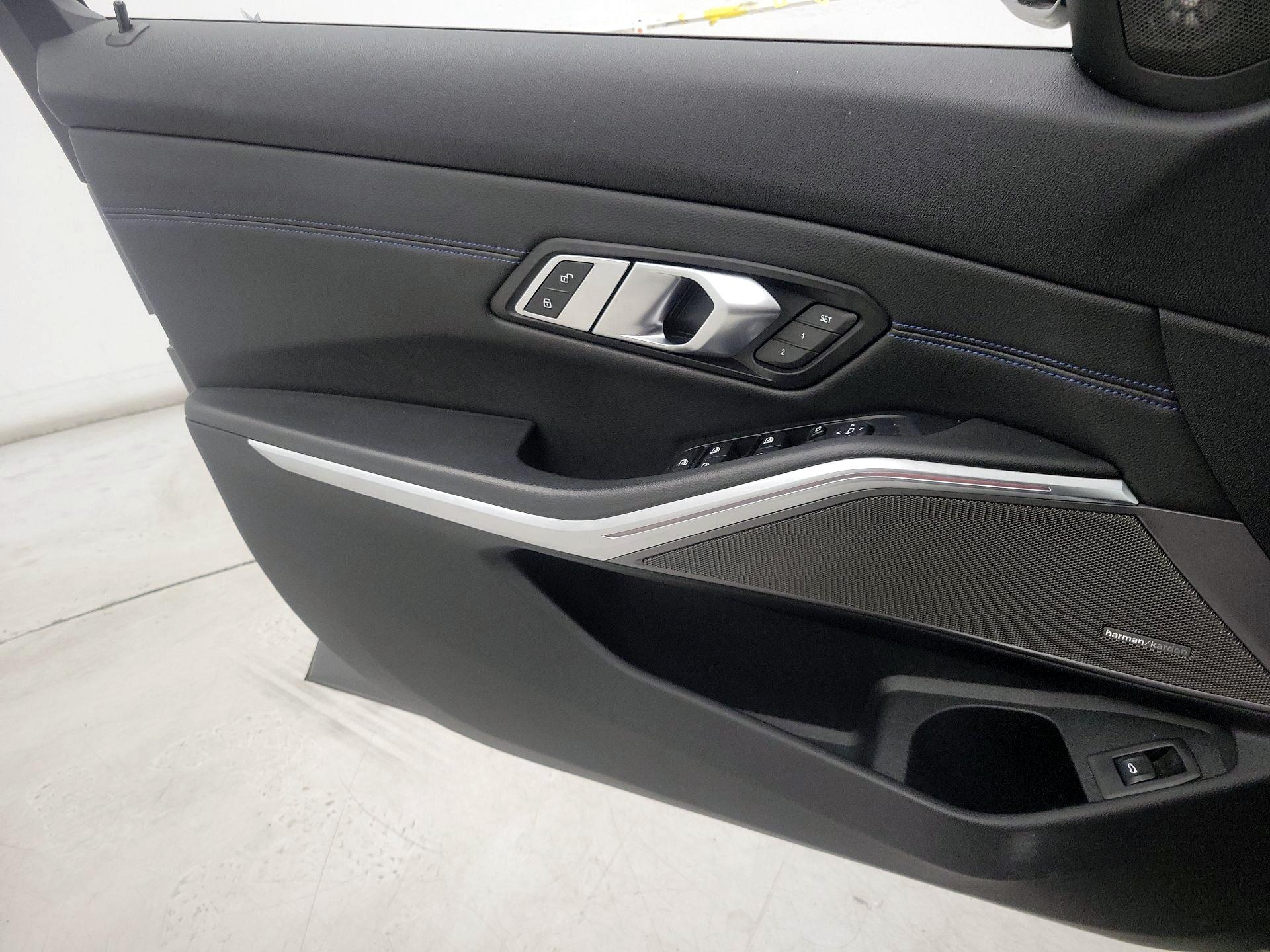 Thumbnail: 2019 BMW 3 Series - 12