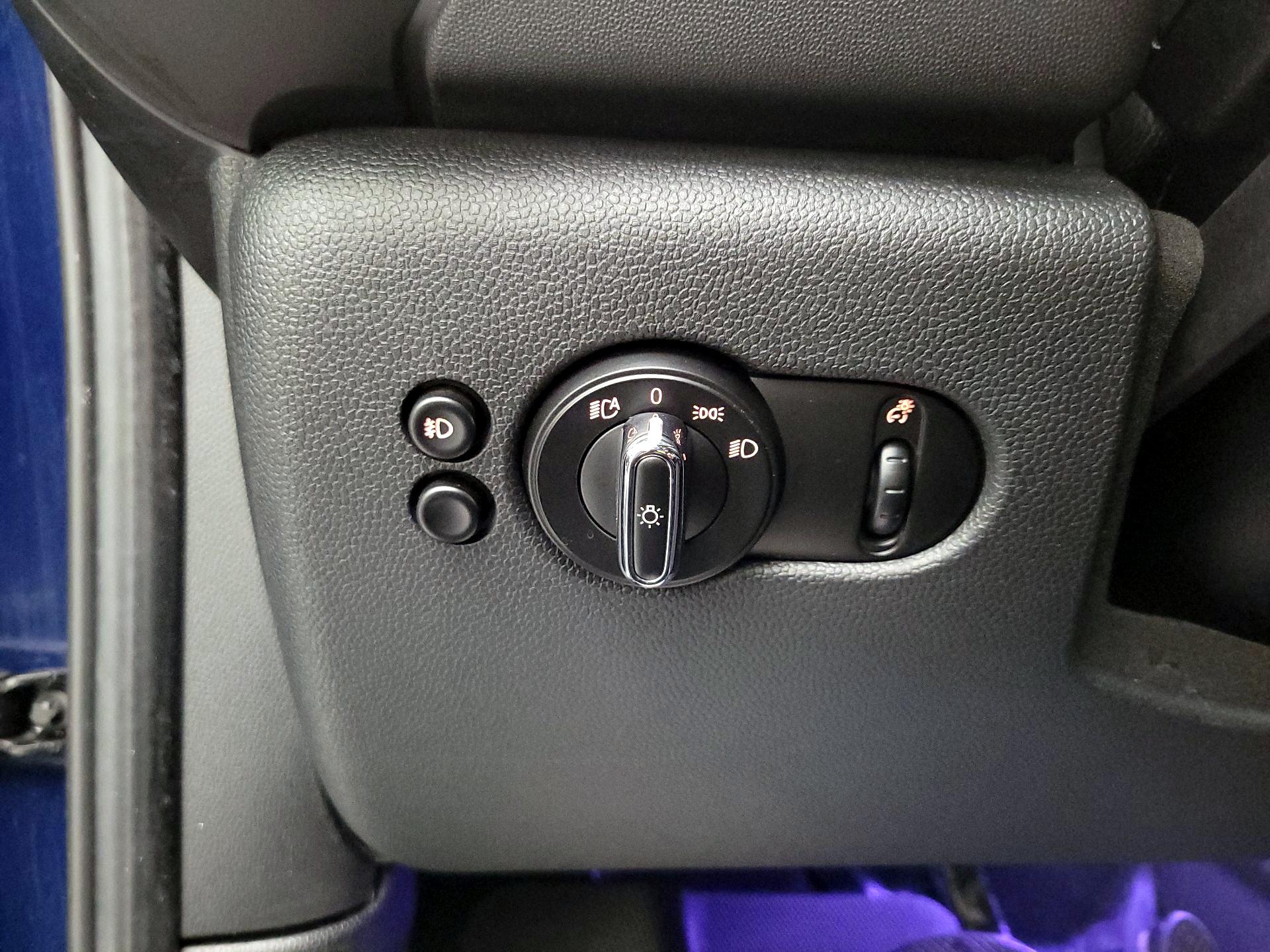 Thumbnail: 2018 MINI Cooper Hardtop - 13