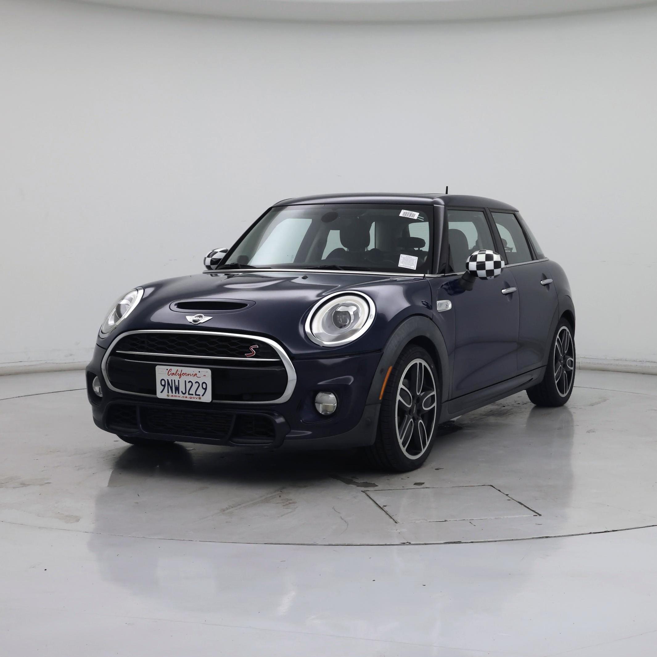 Thumbnail: 2018 MINI Cooper Hardtop - 4