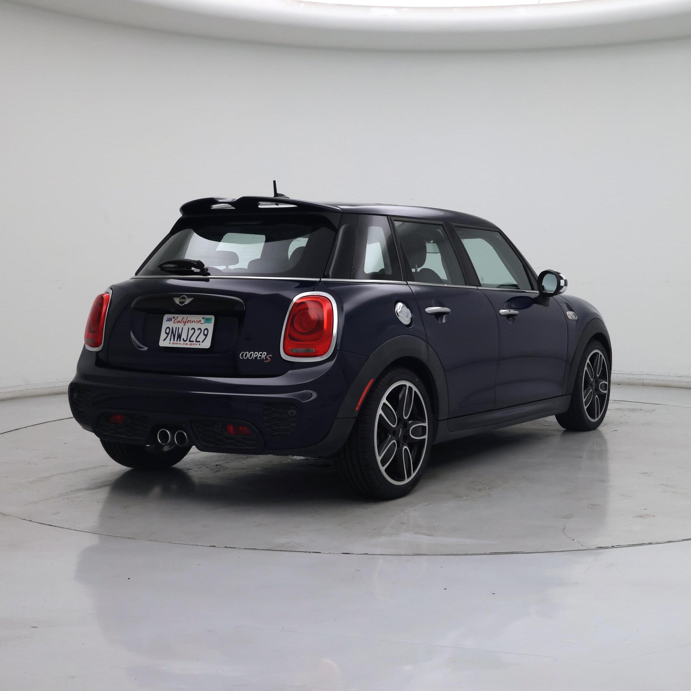Thumbnail: 2018 MINI Cooper Hardtop - 8