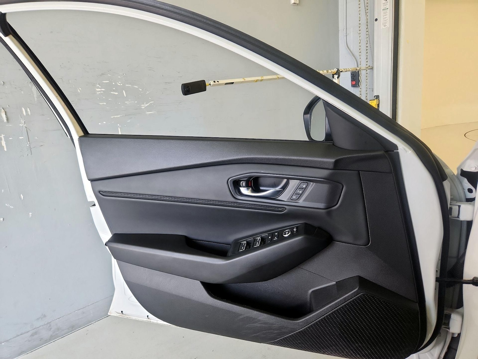 2025 Honda Accord Hybrid EX-L - Photo 13