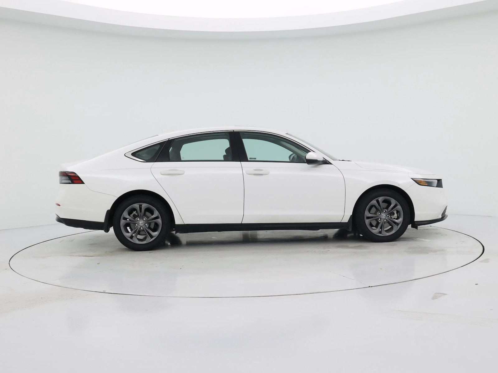 2025 Honda Accord Hybrid EX-L - Photo 8