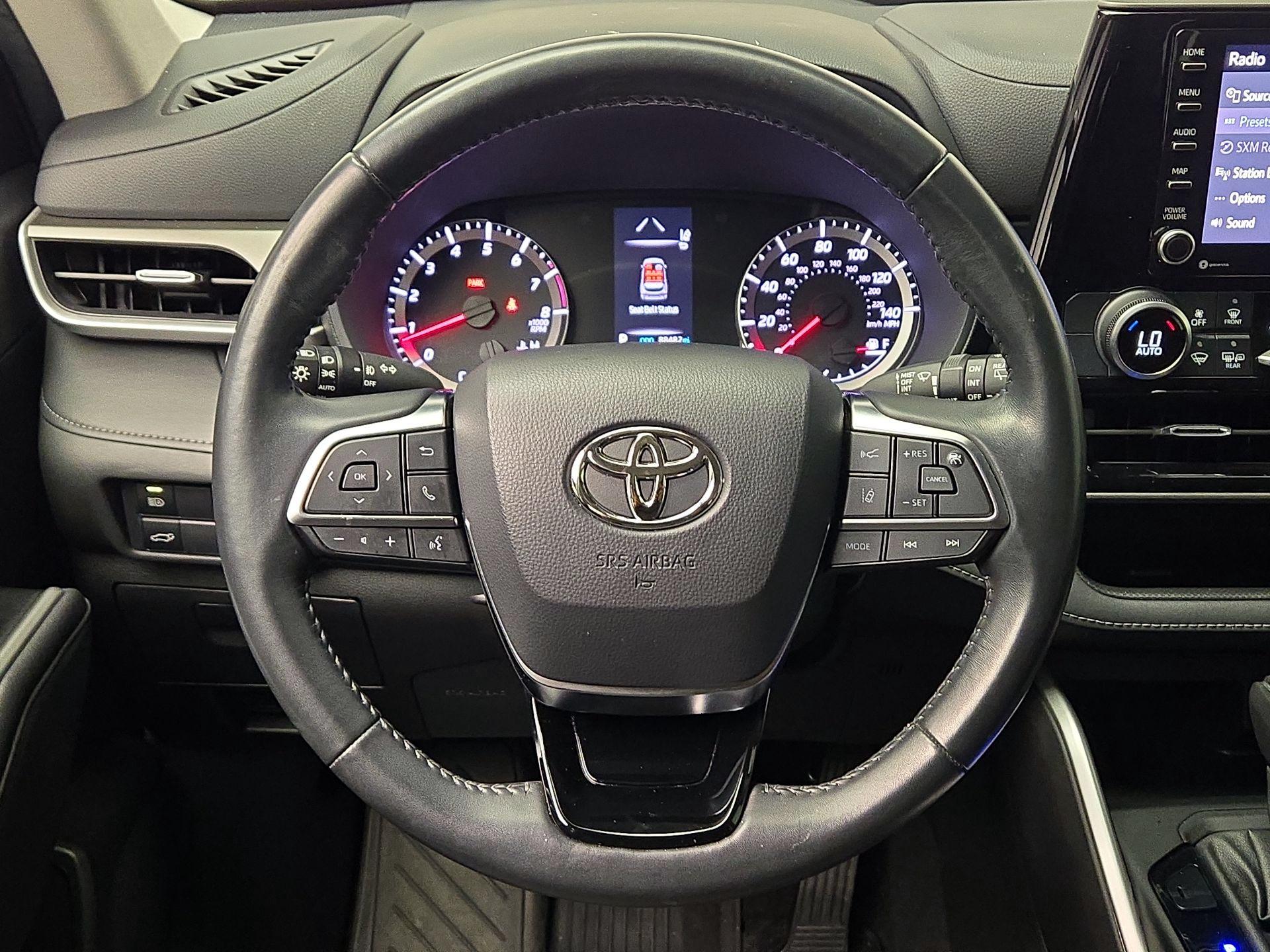 Thumbnail: 2021 Toyota Highlander - 10