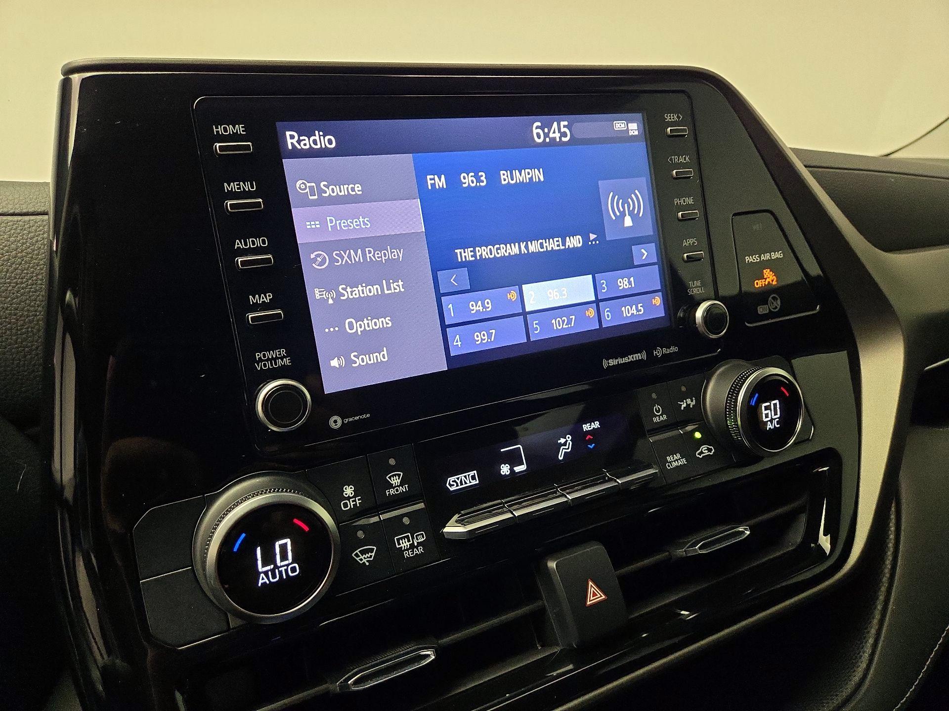 Thumbnail: 2021 Toyota Highlander - 15