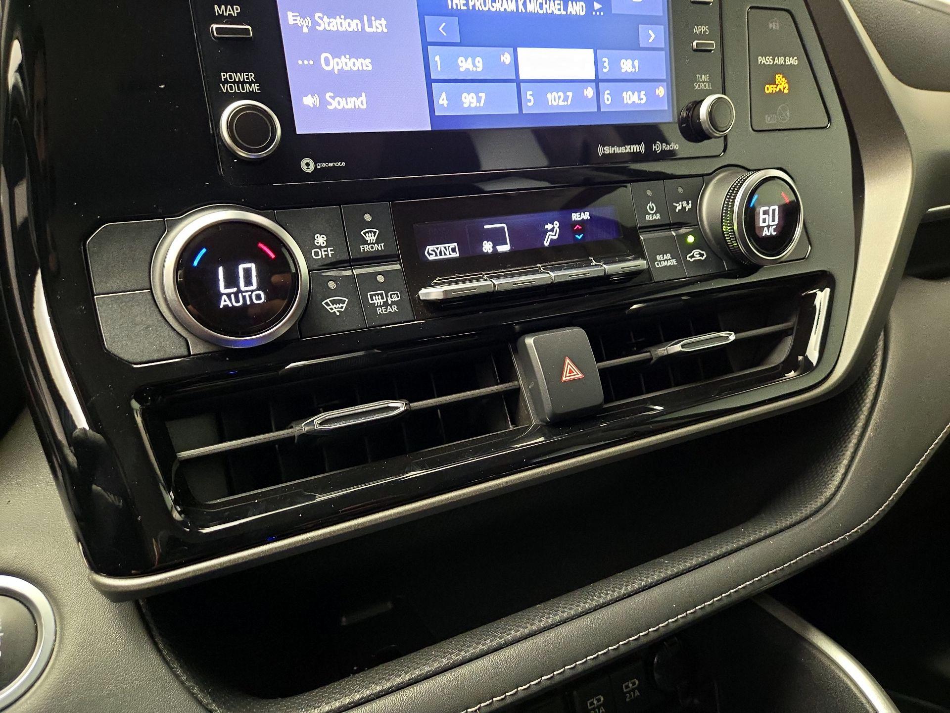 Thumbnail: 2021 Toyota Highlander - 16