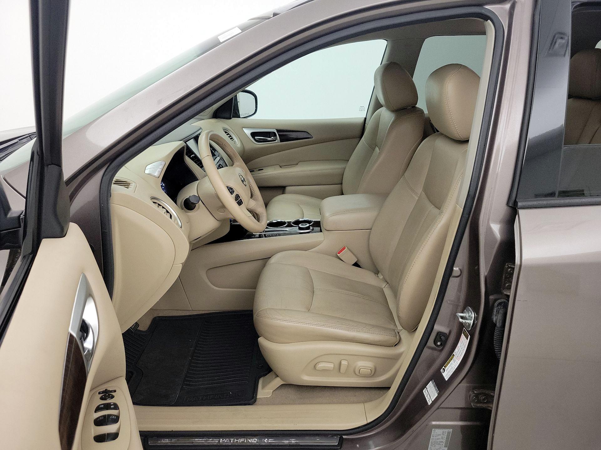 Thumbnail: 2014 Nissan Pathfinder - 11