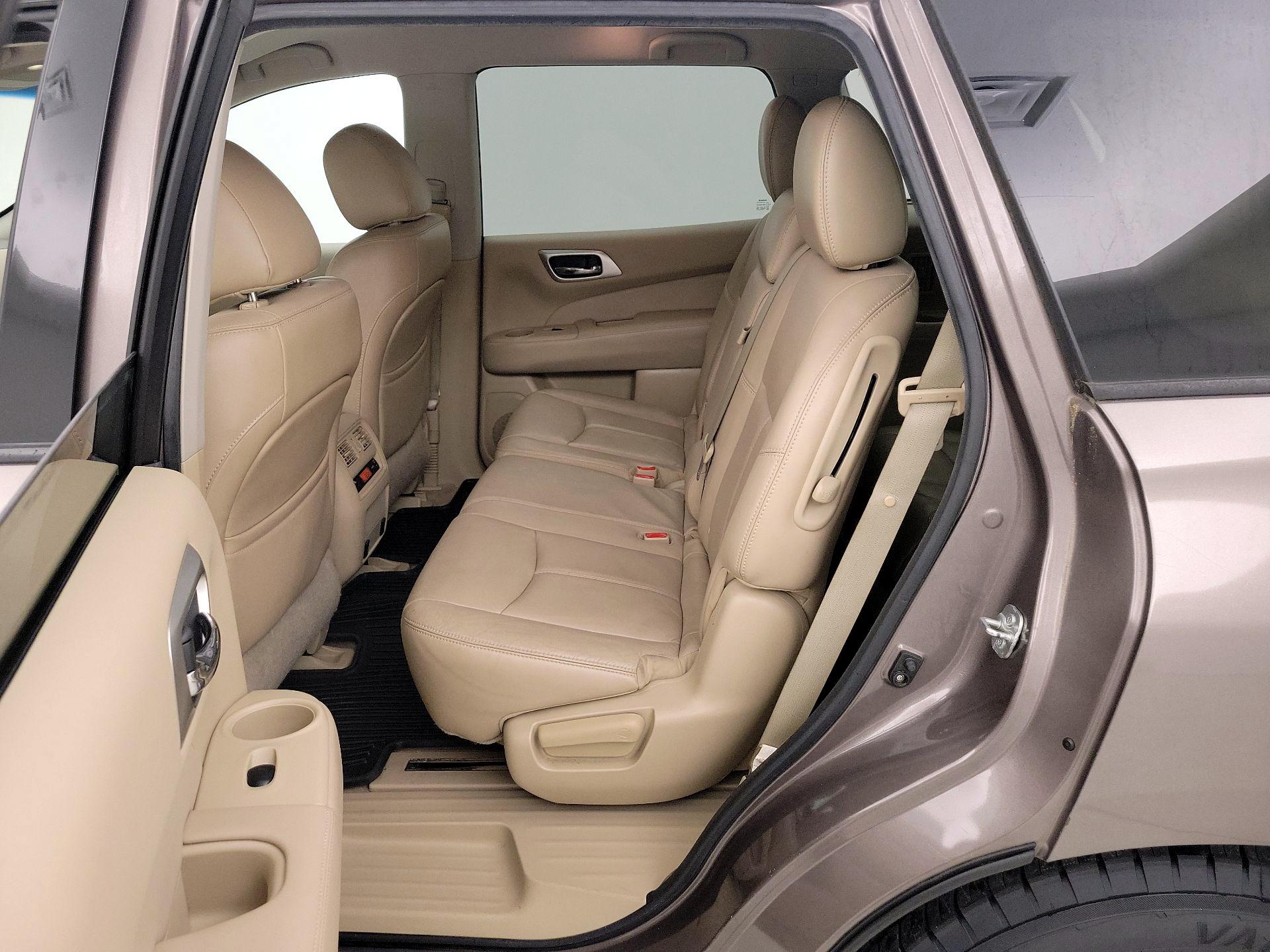 Thumbnail: 2014 Nissan Pathfinder - 19