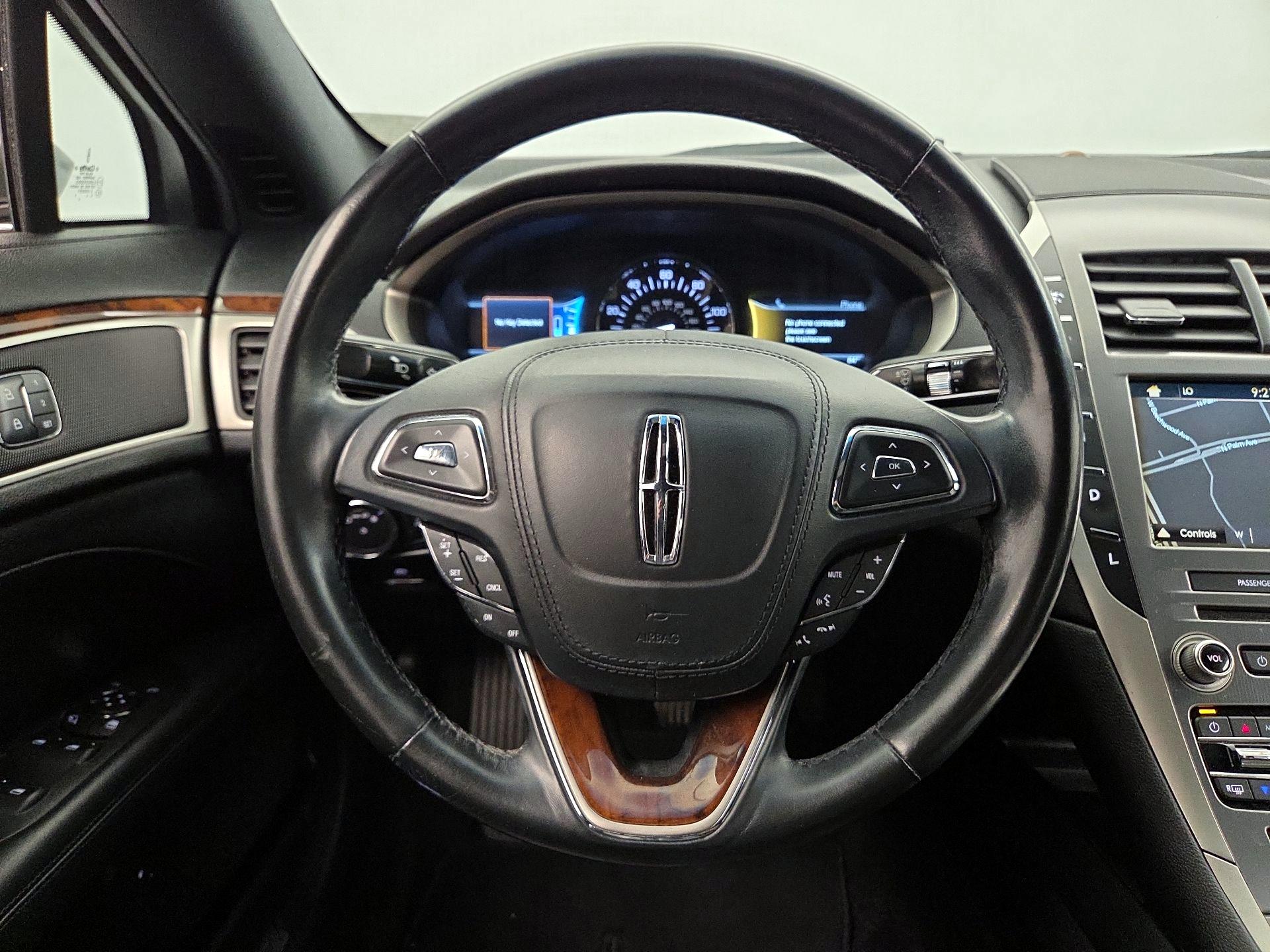 Thumbnail: 2017 Lincoln MKZ - 10