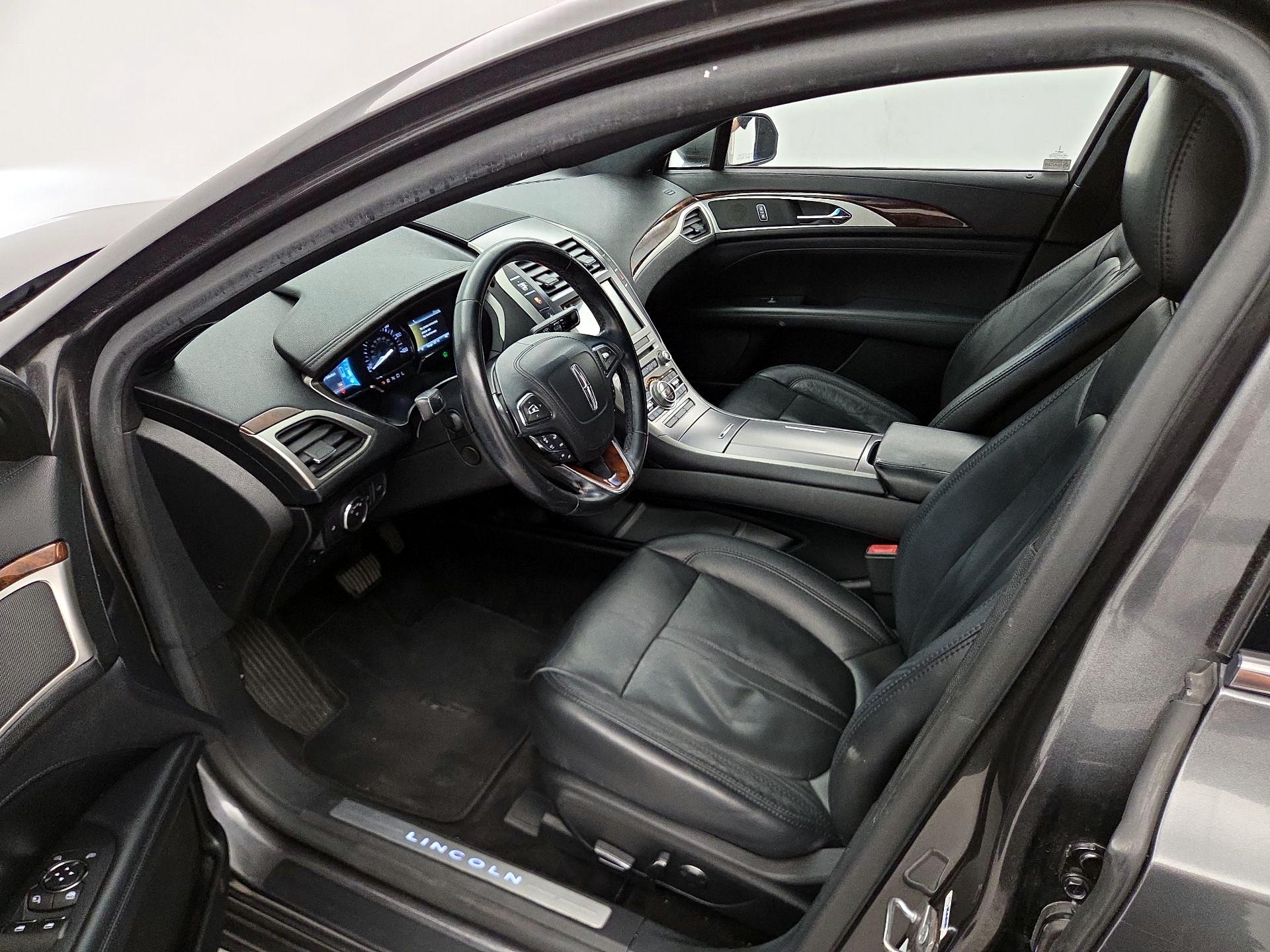 Thumbnail: 2017 Lincoln MKZ - 11