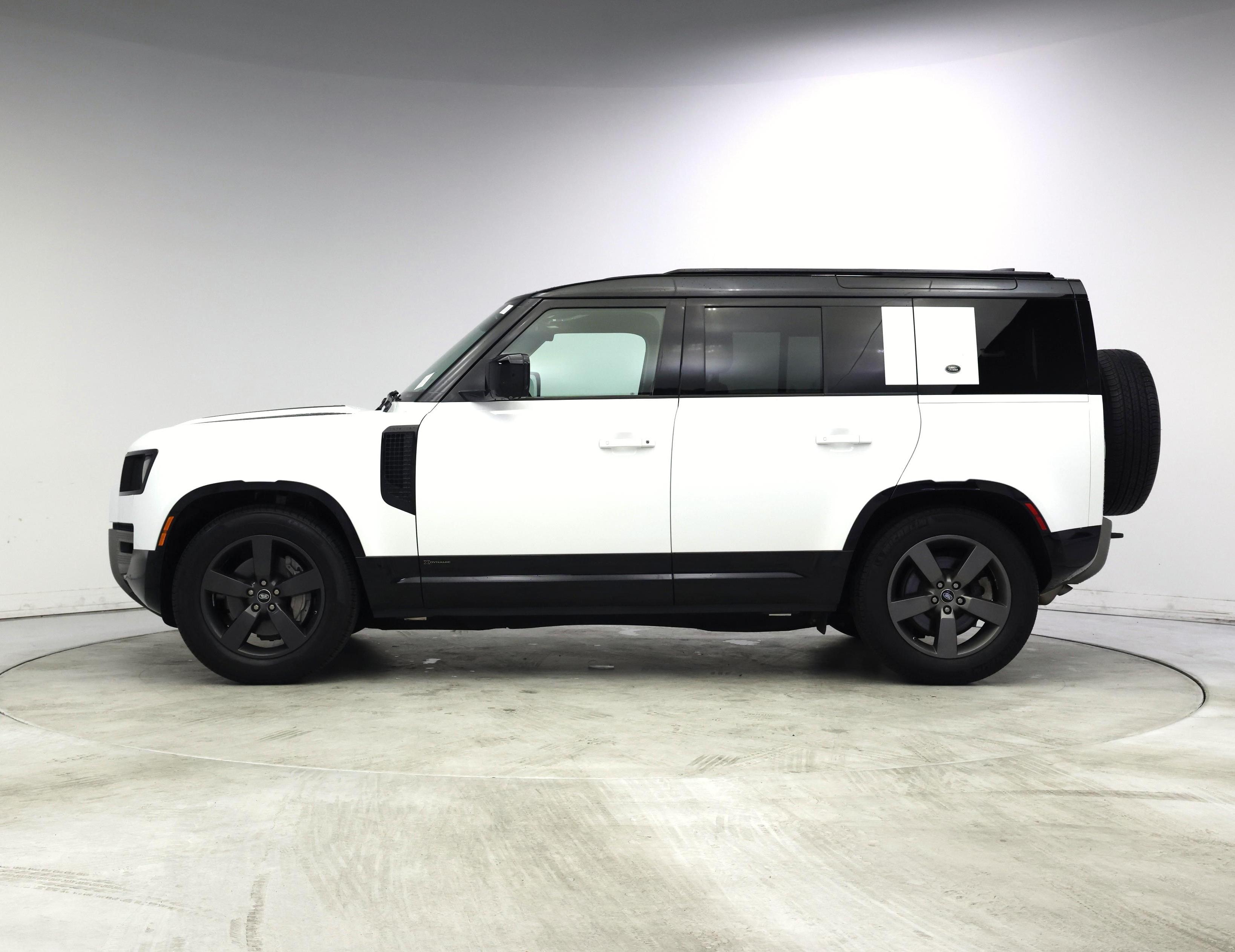 Thumbnail: 2021 Land Rover Defender - 3
