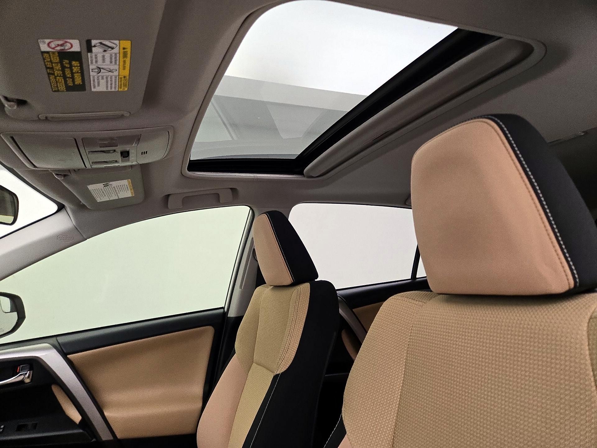 Thumbnail: 2017 Toyota RAV4 - 19