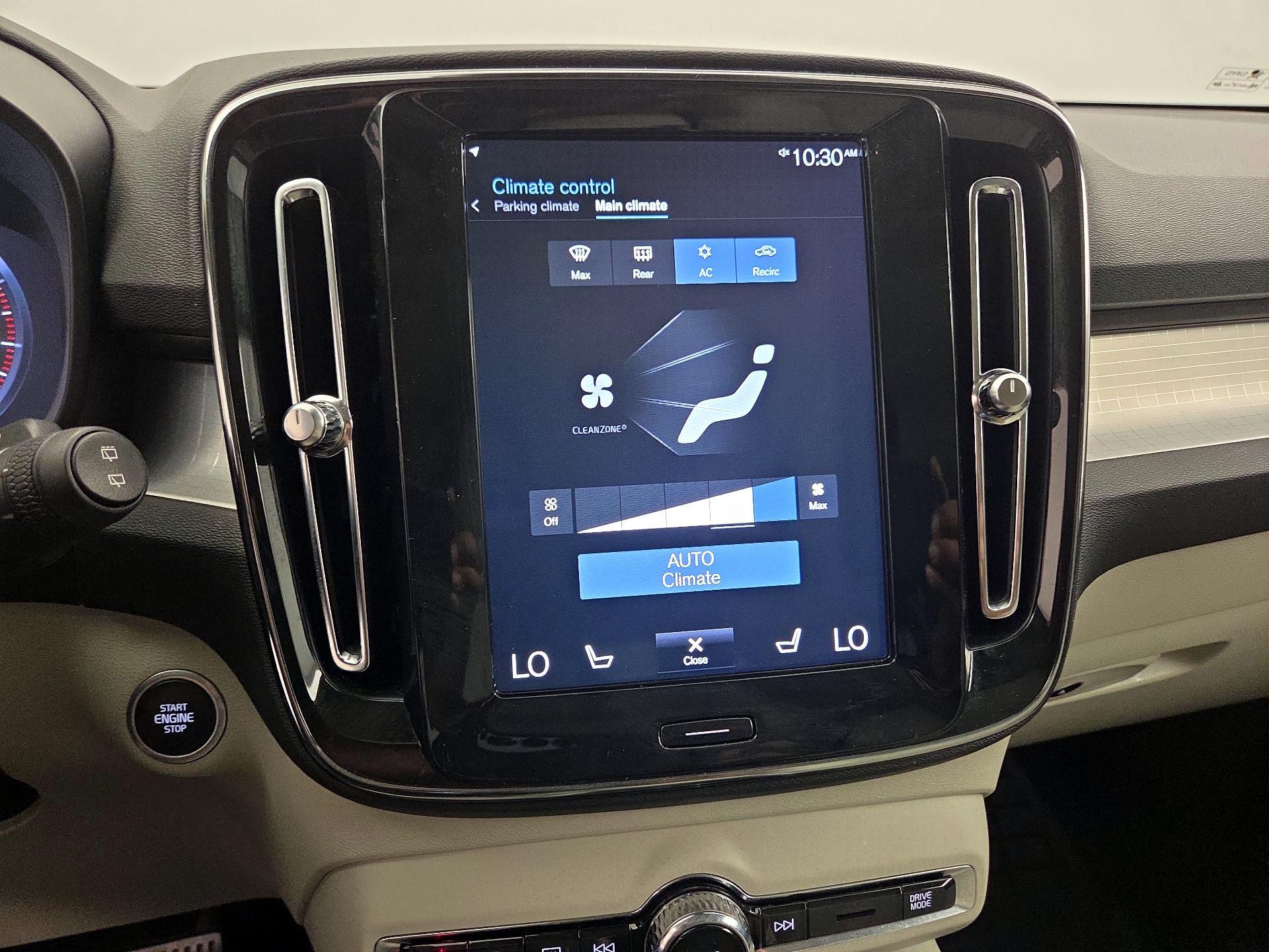 Thumbnail: 2020 Volvo XC40 - 16