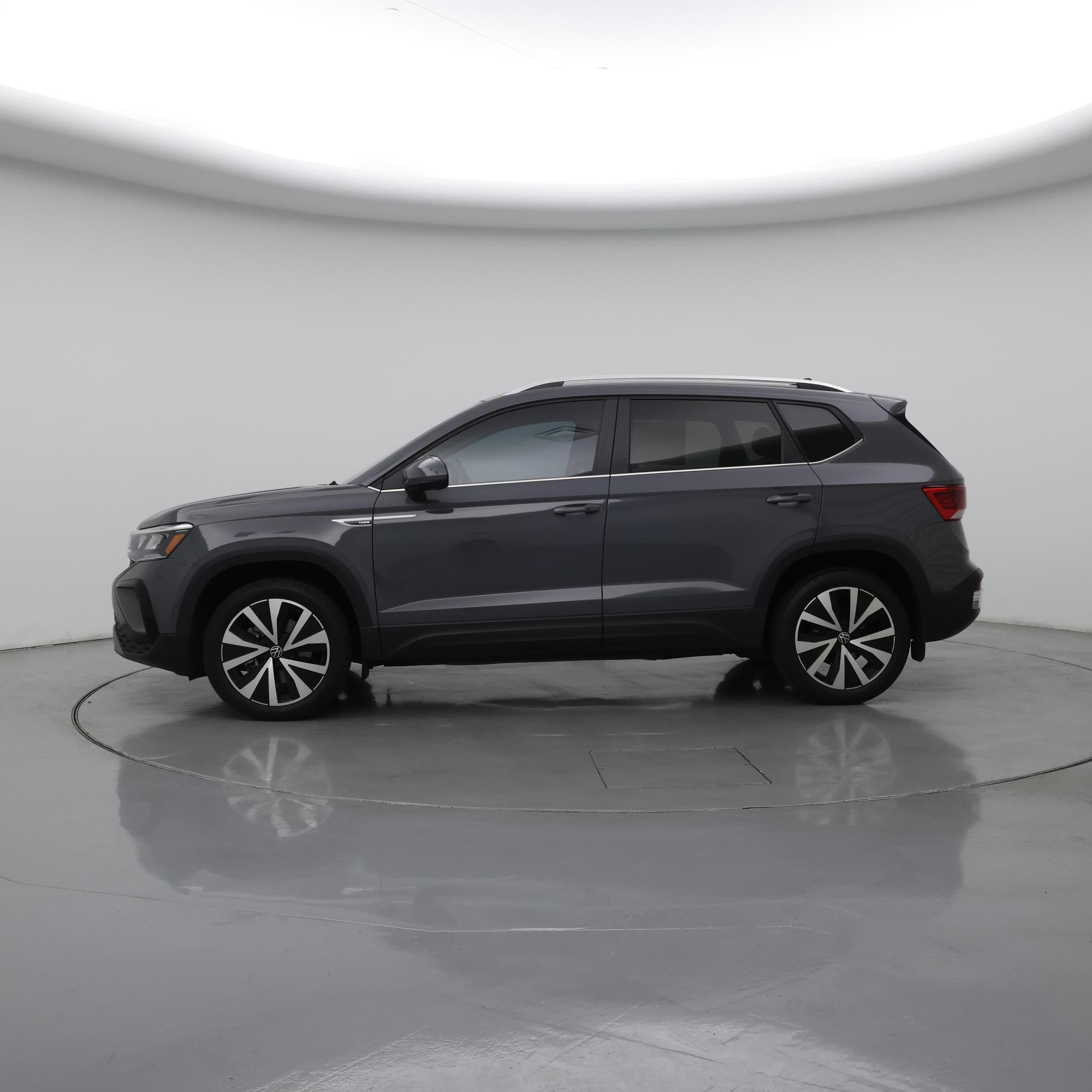 Thumbnail: 2022 Volkswagen Taos - 3