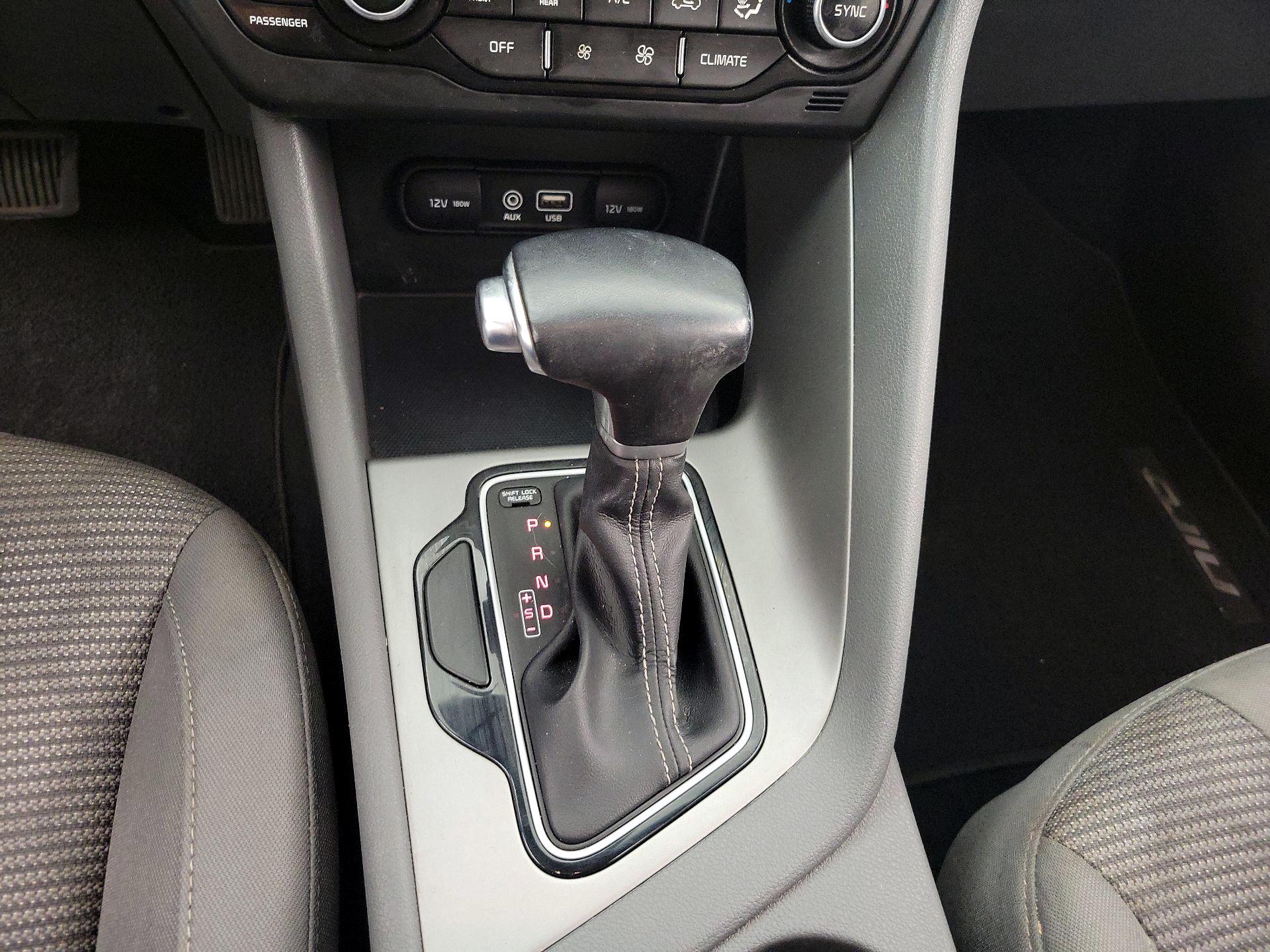 Thumbnail: 2019 Kia Niro - 17