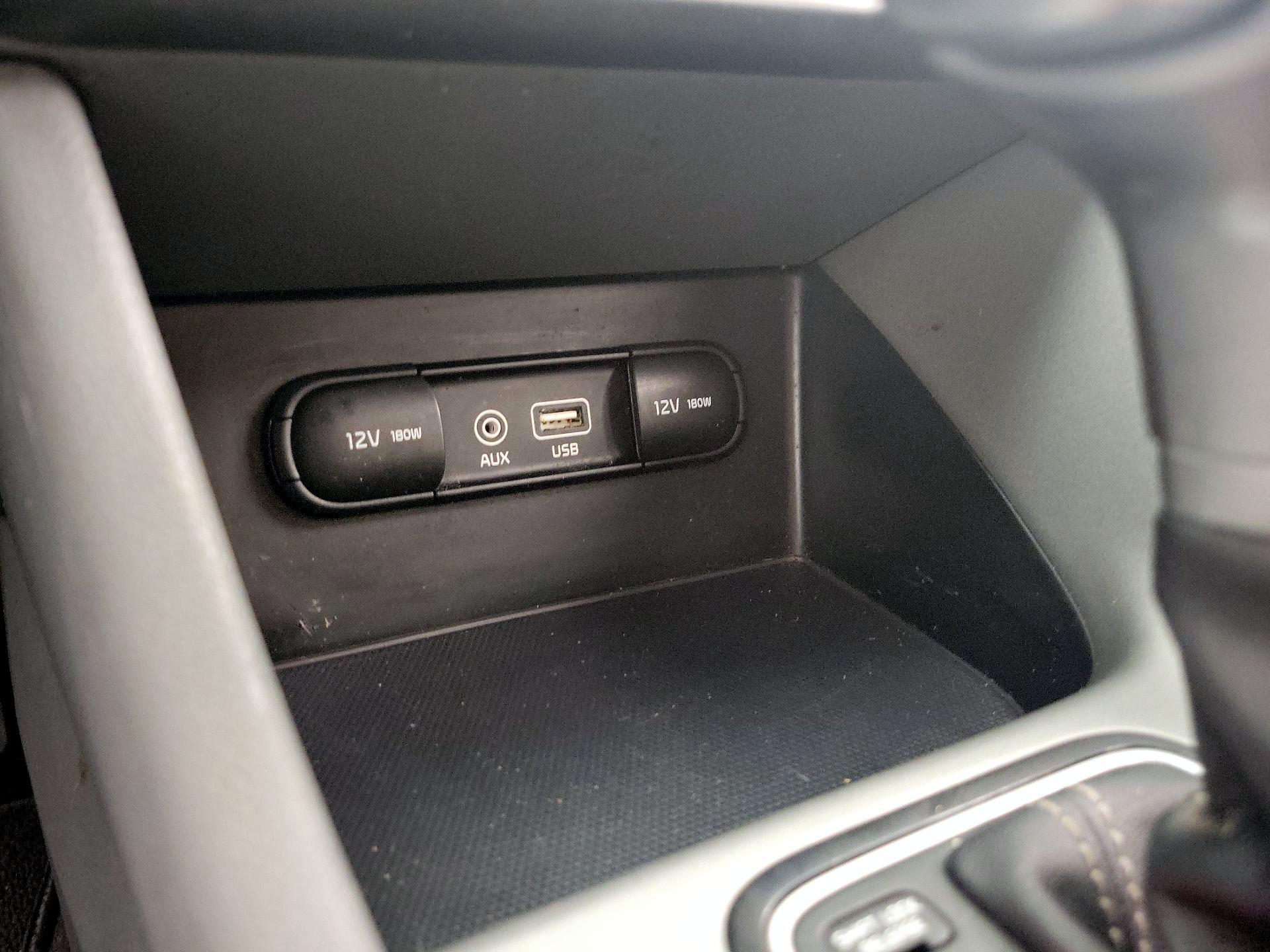 Thumbnail: 2019 Kia Niro - 18