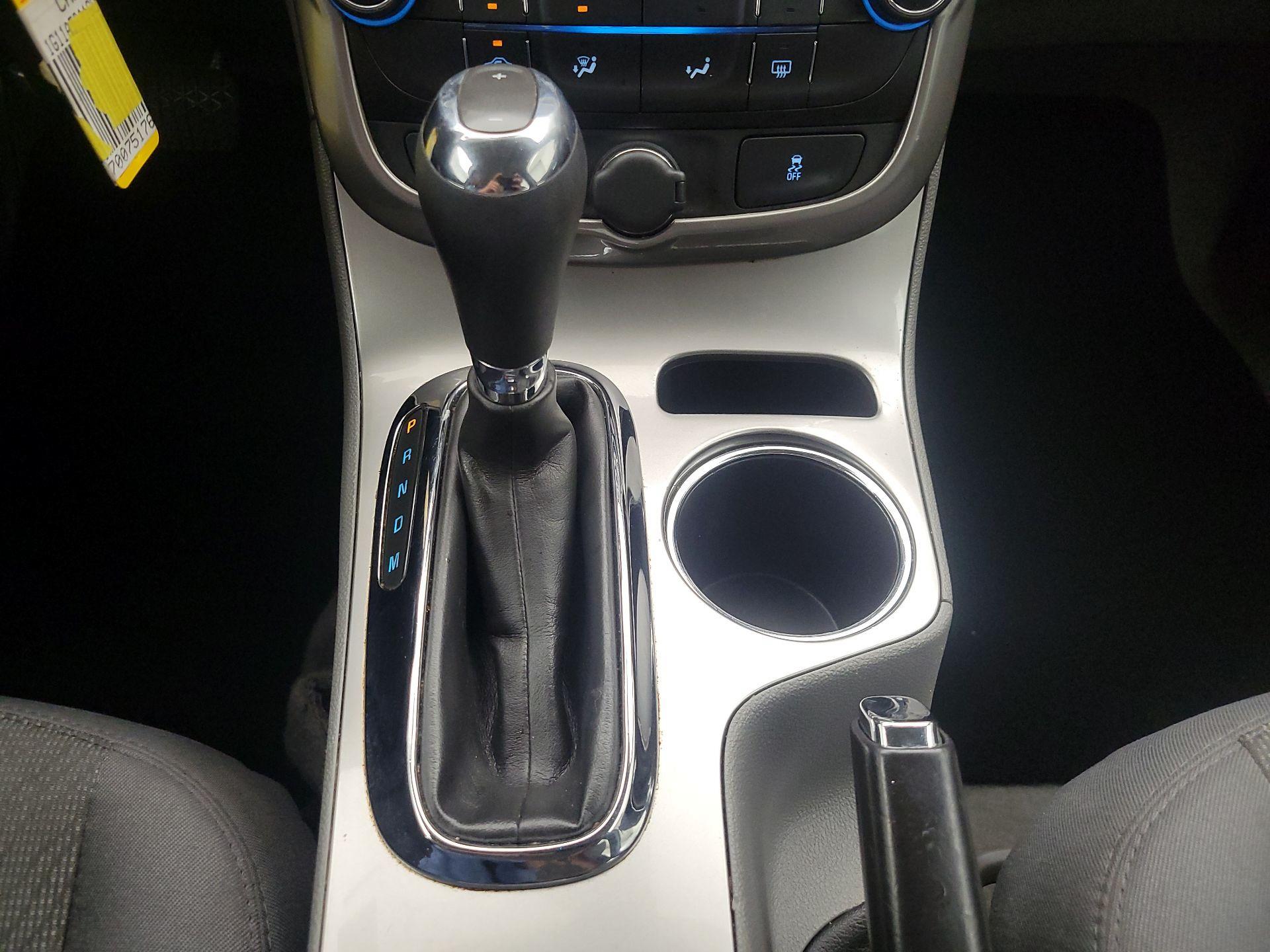 Thumbnail: 2016 Chevrolet Malibu - 16