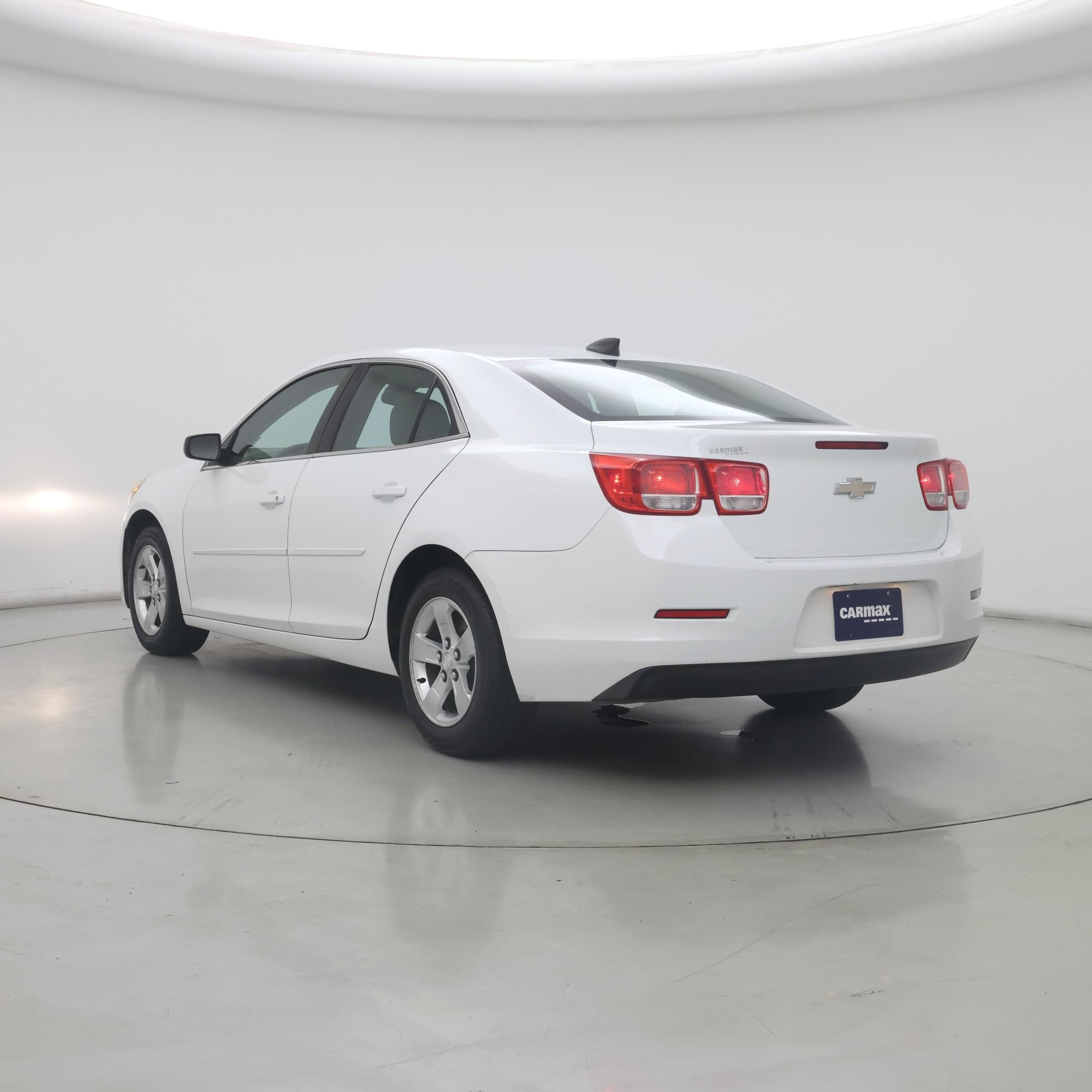 Thumbnail: 2016 Chevrolet Malibu - 2