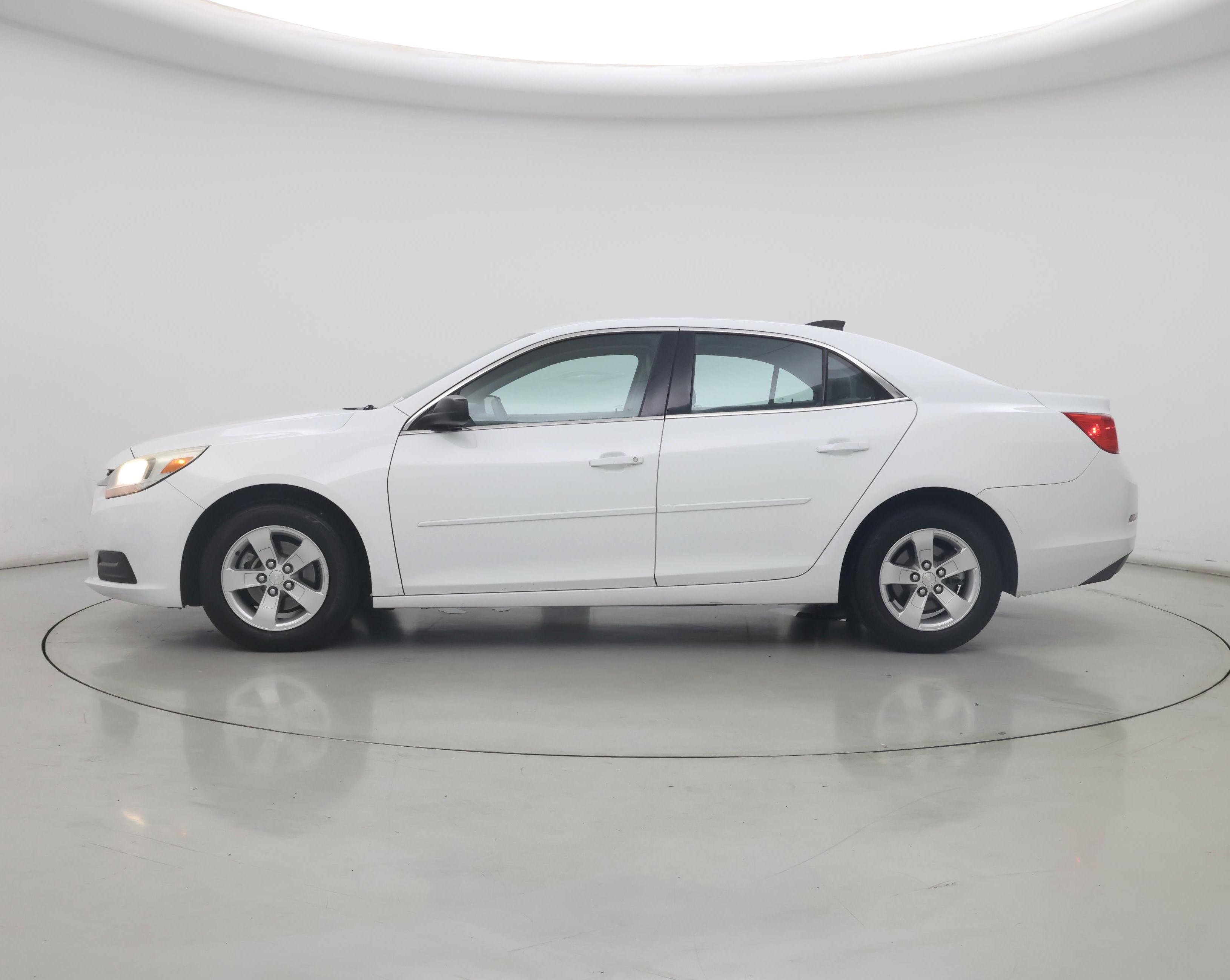 Thumbnail: 2016 Chevrolet Malibu - 3