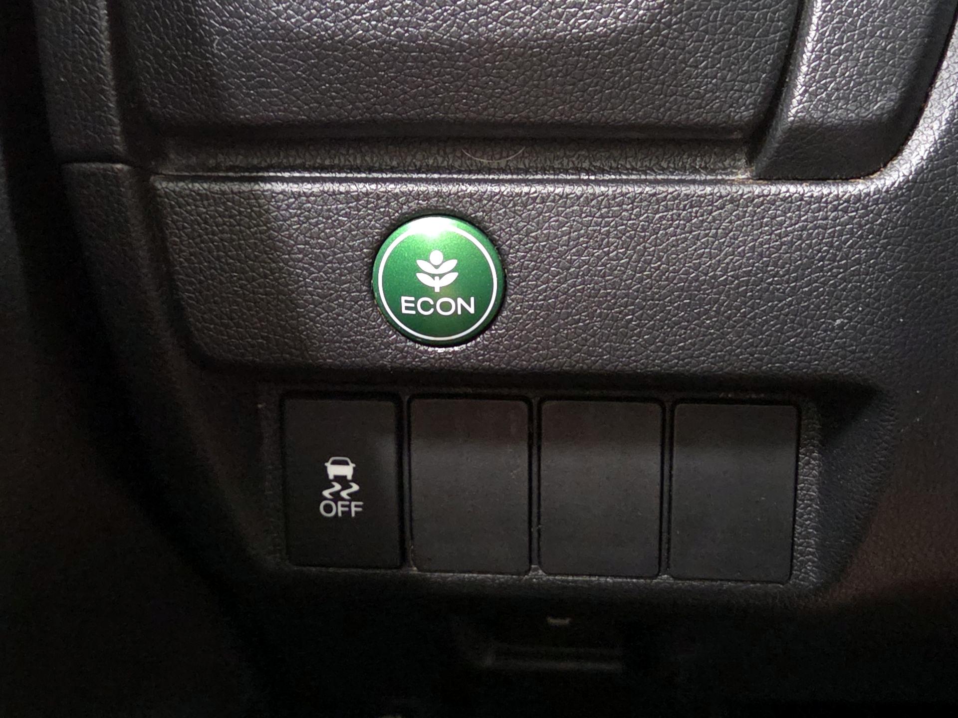Thumbnail: 2016 Honda Fit - 13