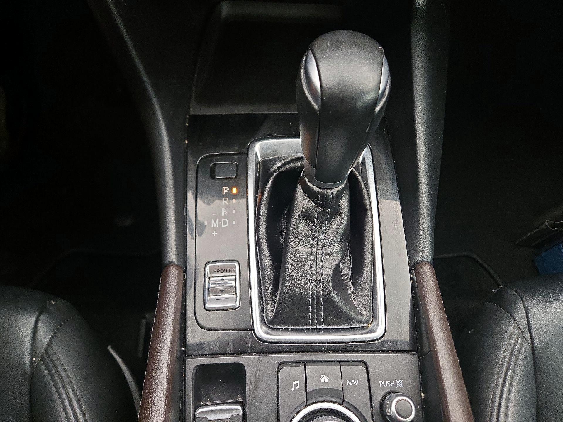Thumbnail: 2018 Mazda Mazda3 - 17