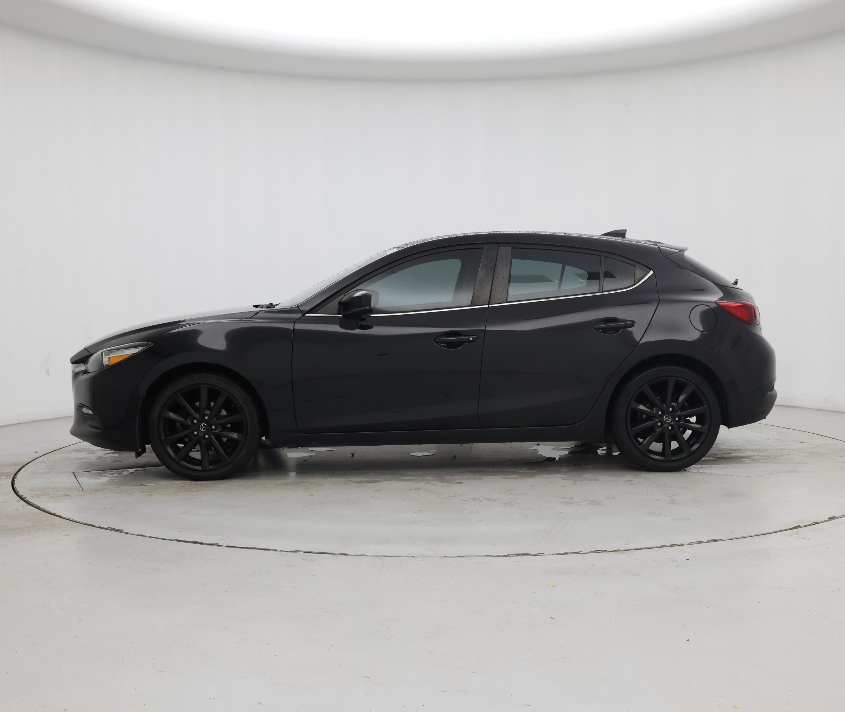 Thumbnail: 2018 Mazda Mazda3 - 3