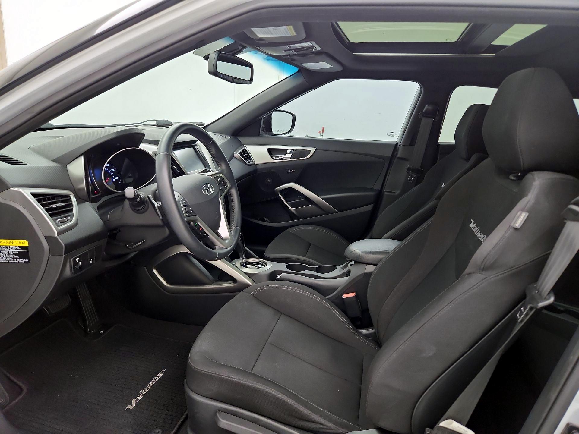 Thumbnail: 2017 Hyundai Veloster - 11