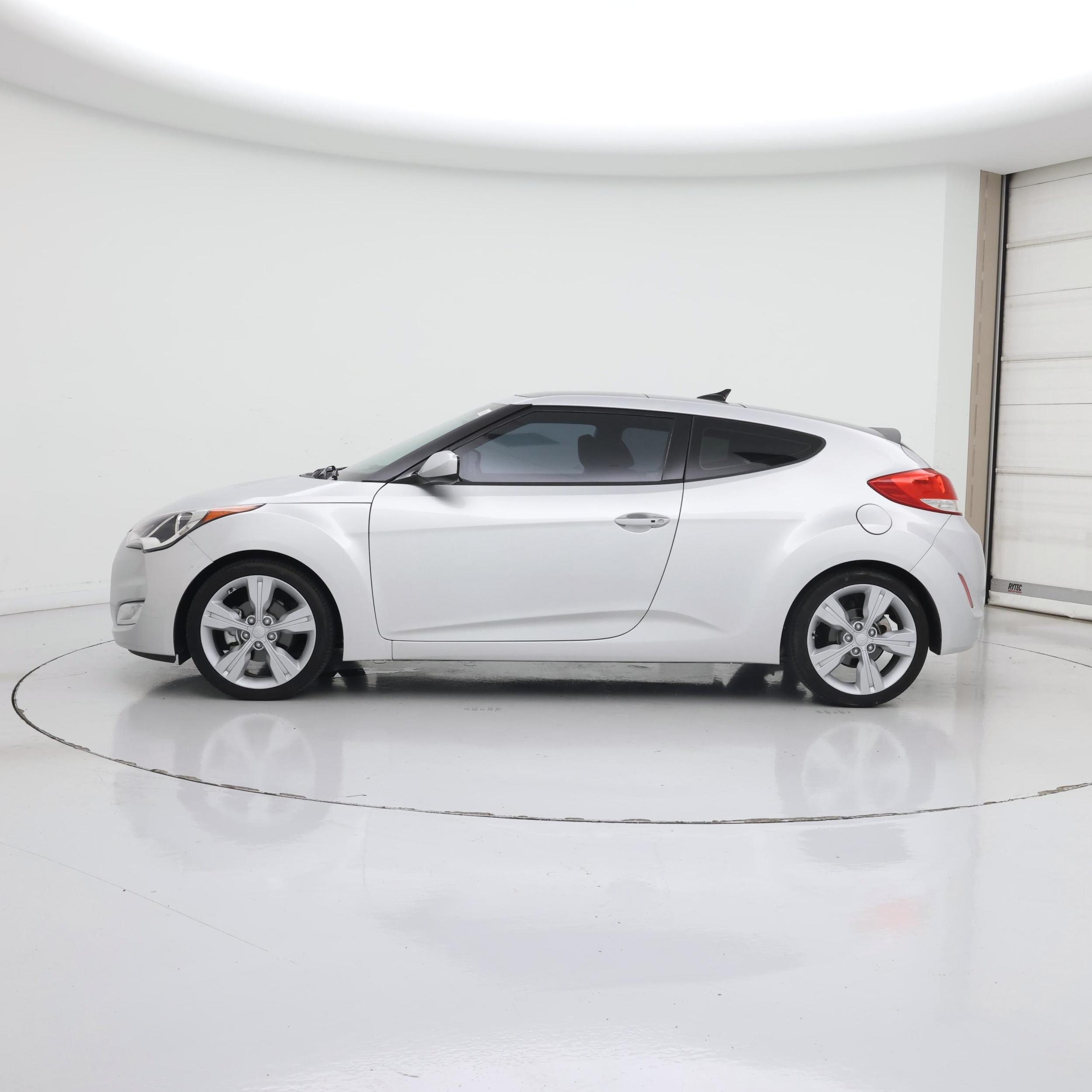 Thumbnail: 2017 Hyundai Veloster - 3