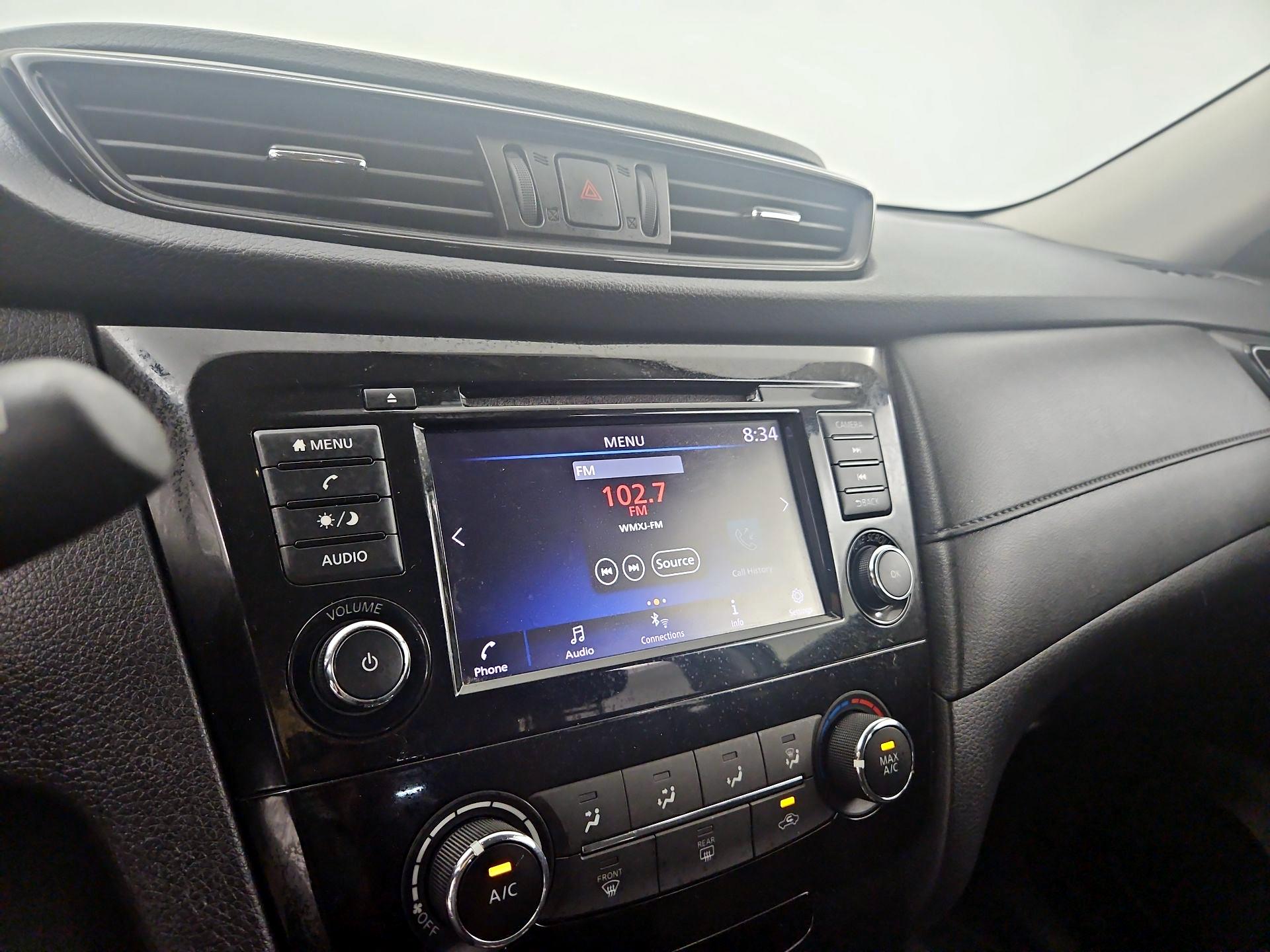 Thumbnail: 2018 Nissan Rogue - 15