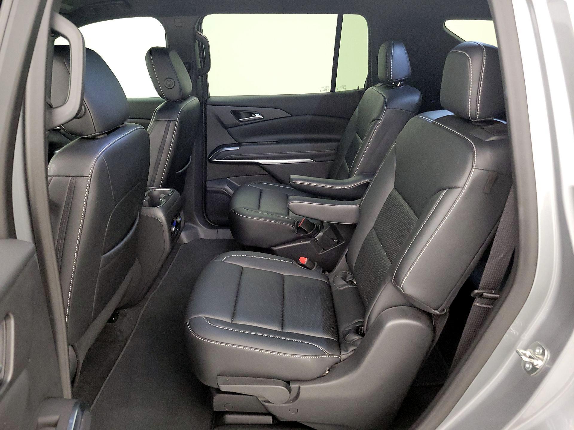 Thumbnail: 2024 Chevrolet Traverse - 19