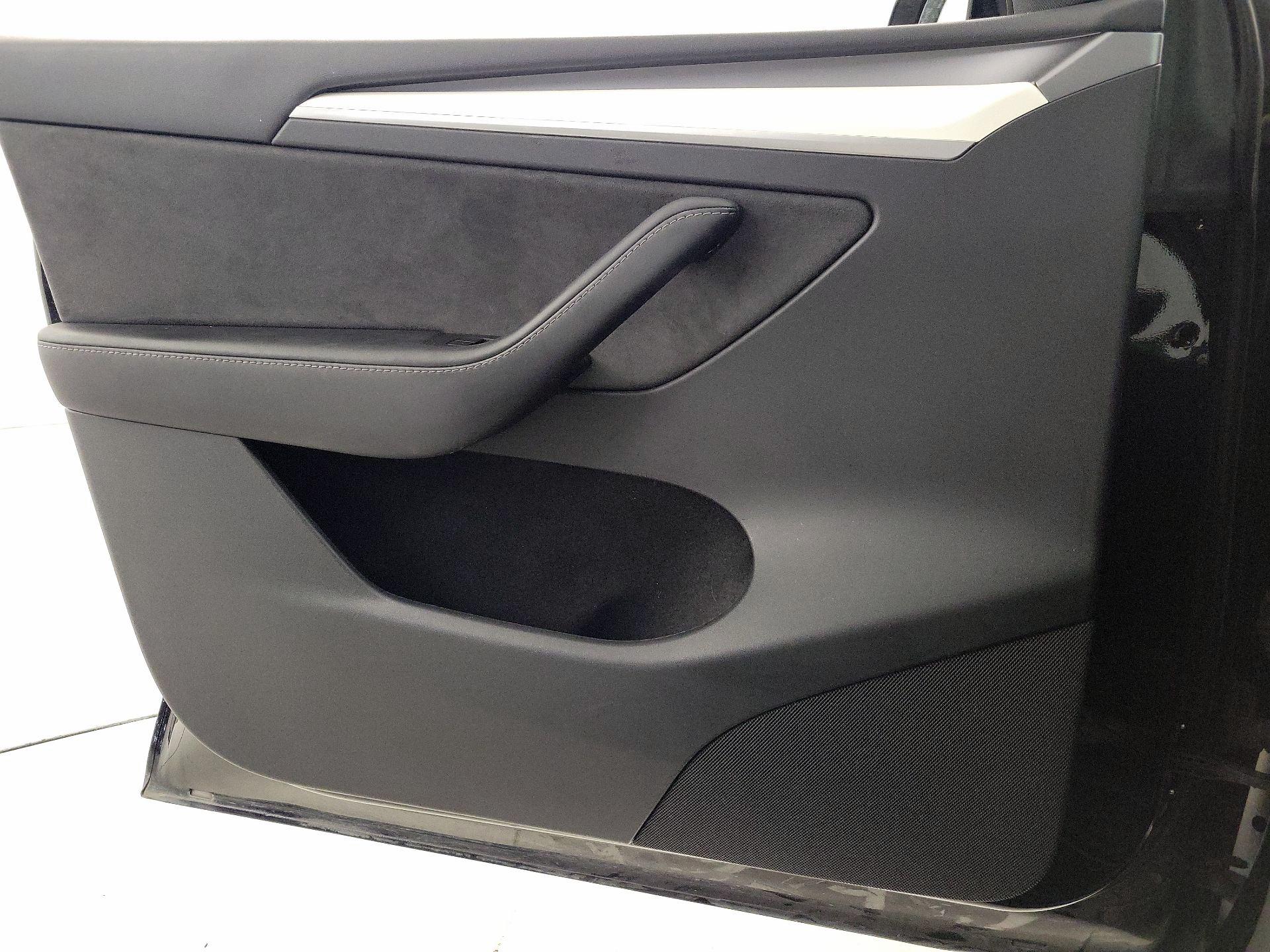 Thumbnail: 2023 Tesla Model Y - 12