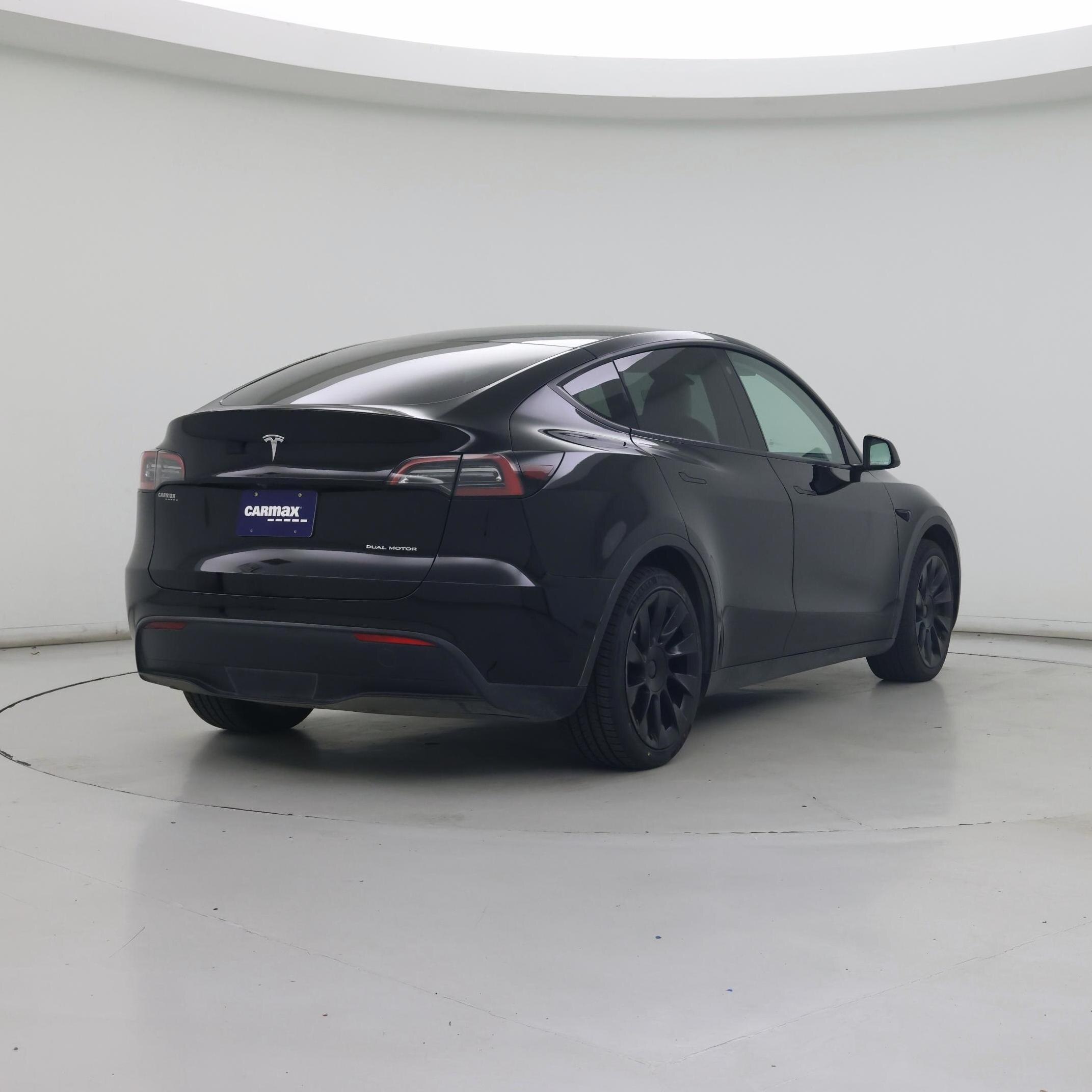 Thumbnail: 2023 Tesla Model Y - 8
