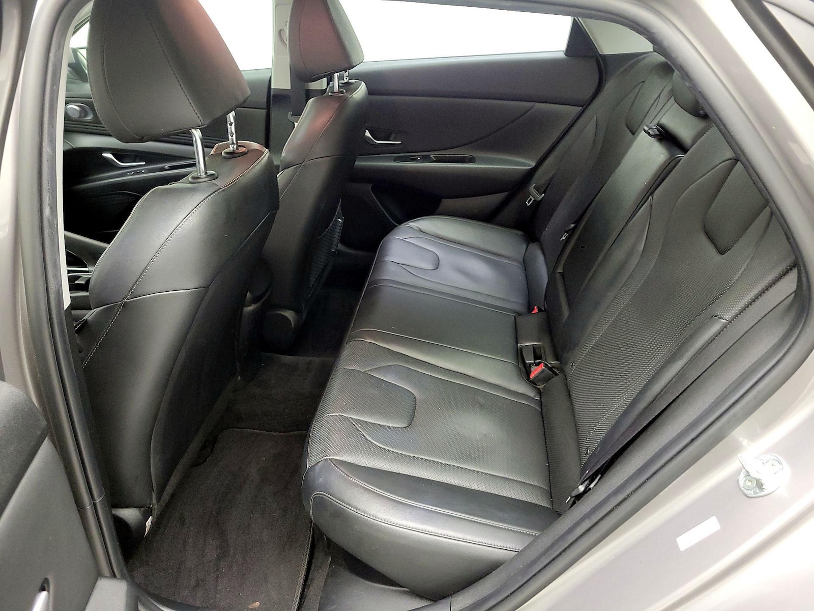 2023 Hyundai Elantra Limited - Photo 22