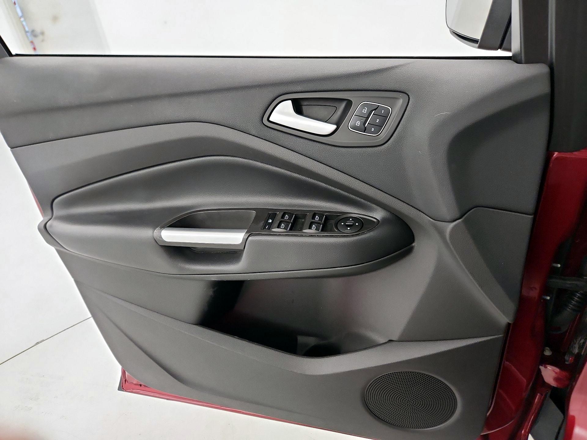 Thumbnail: 2019 Ford Escape - 12