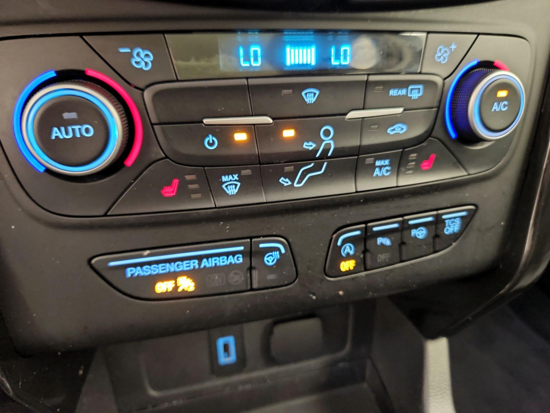 Thumbnail: 2019 Ford Escape - 17