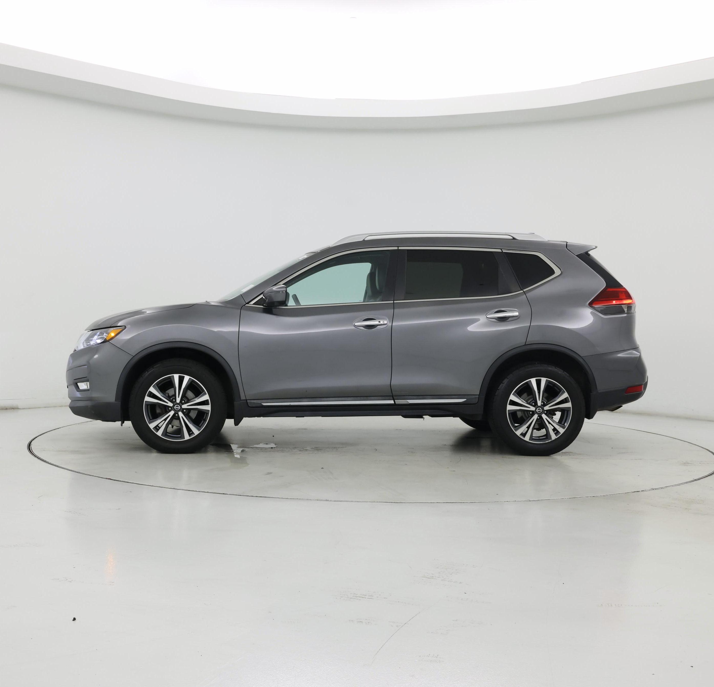 Thumbnail: 2017 Nissan Rogue - 3